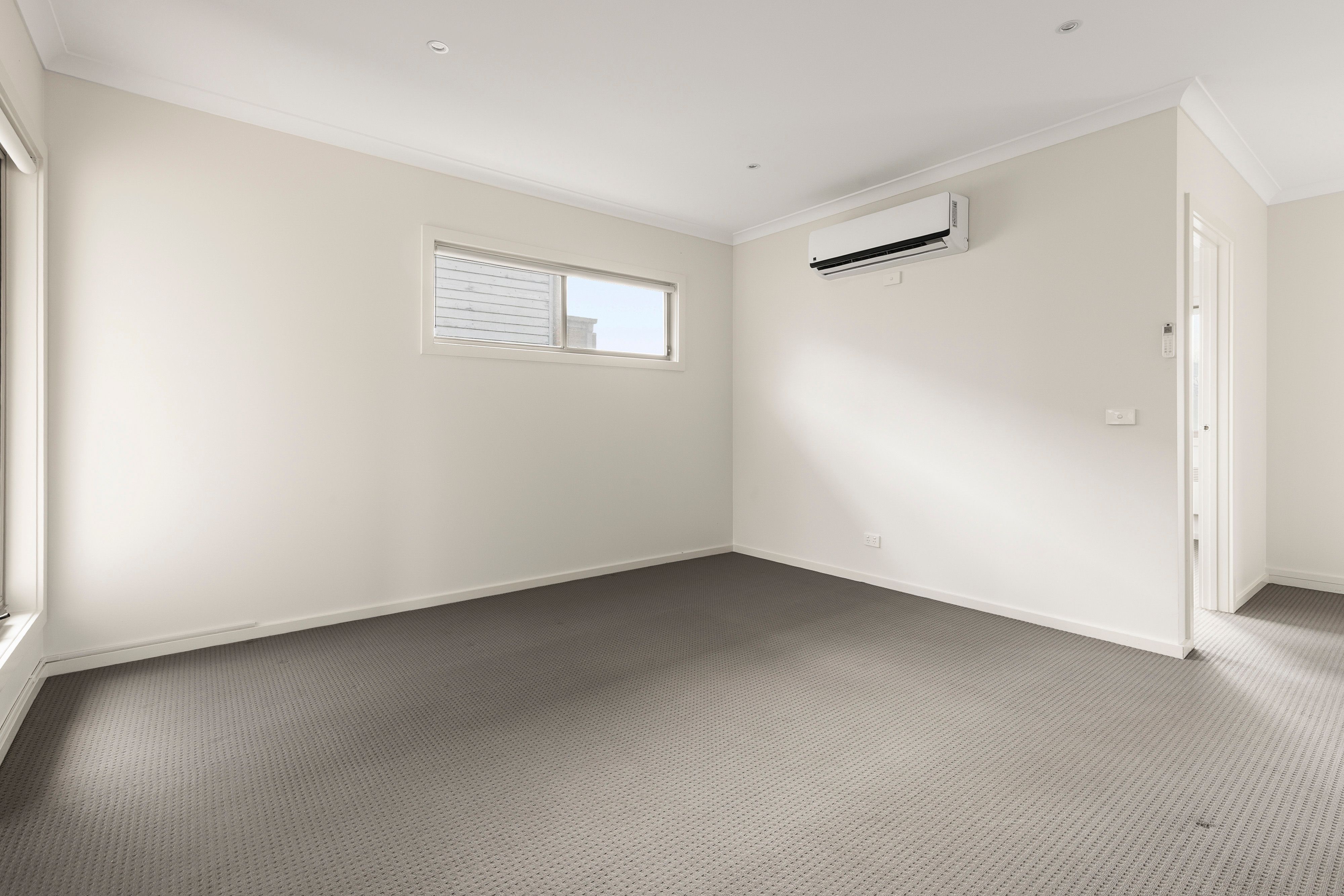 63 Lygon Drive — photo 9 of 21