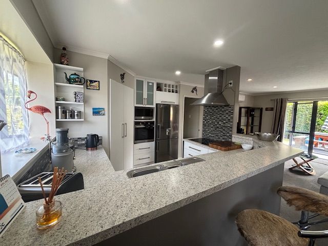 17 Showgate Avenue, Sockburn, Christchurch City