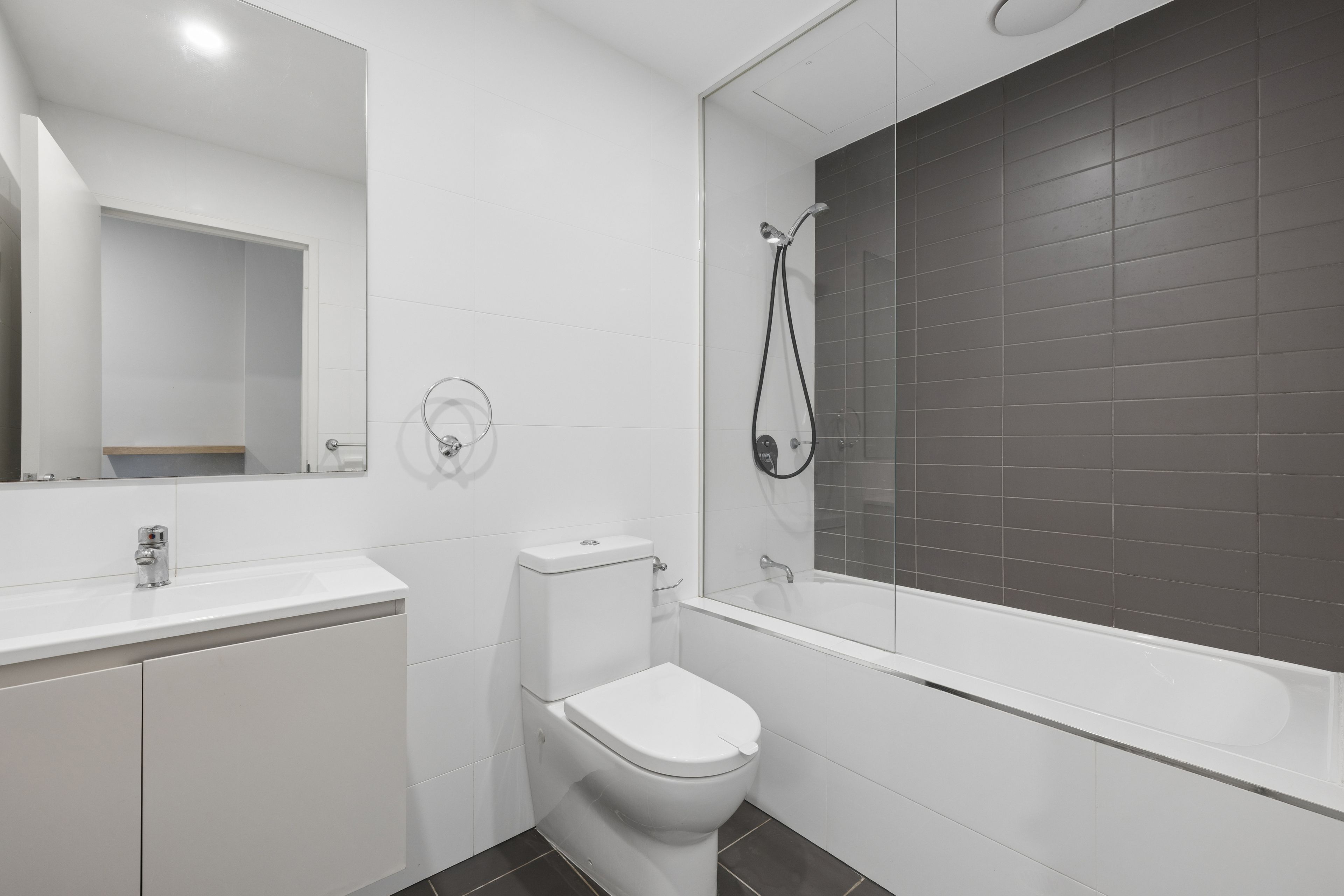34/1 Meryll Avenue — photo 7 of 9