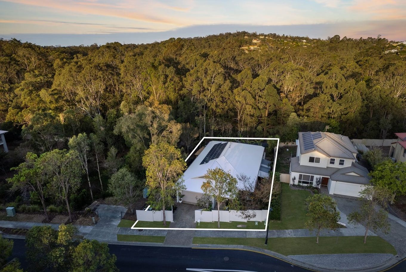 8 Saltwater Boulevard, Oxenford, QLD 4210