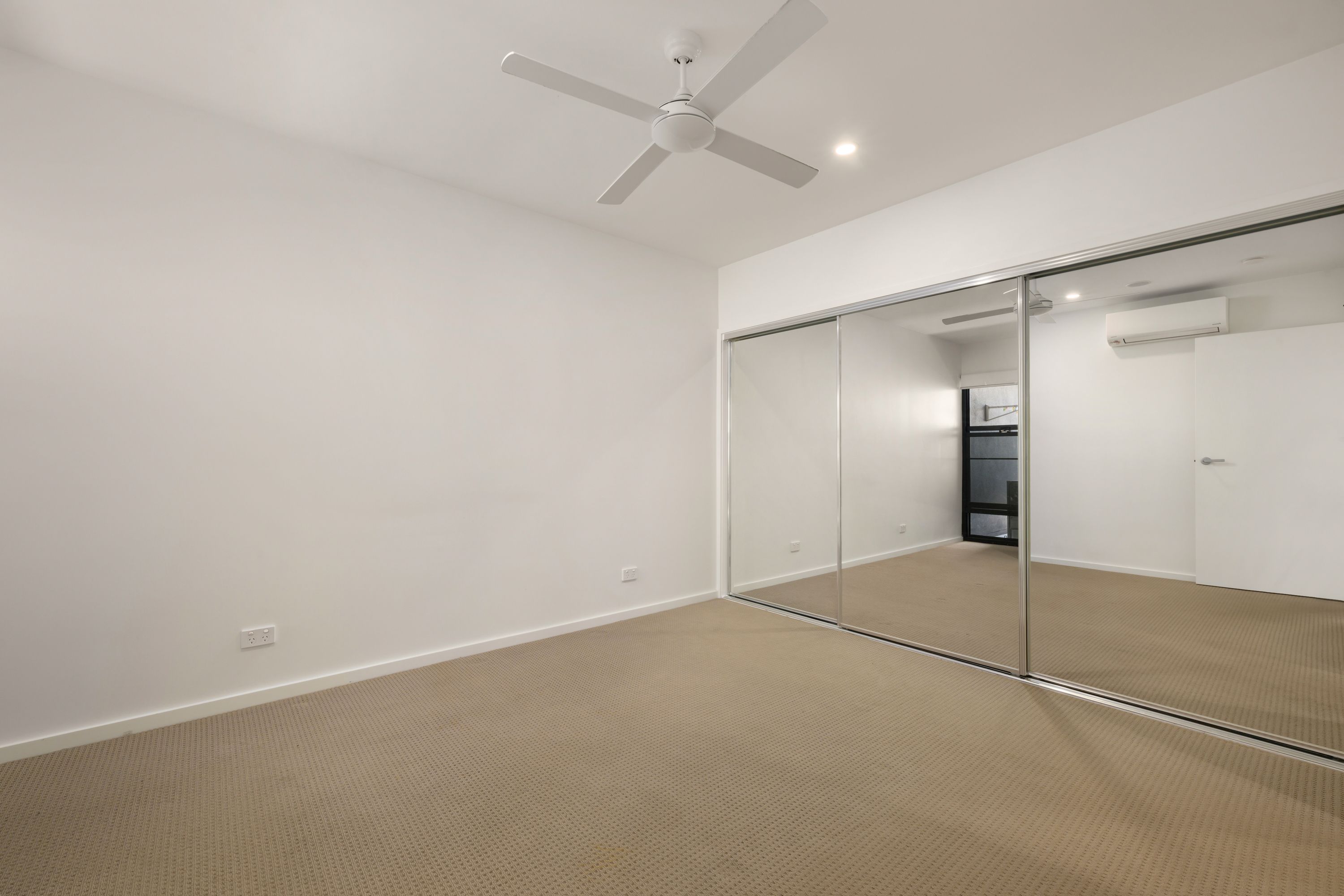 103/25 Baden Powell Street — photo 7 of 13