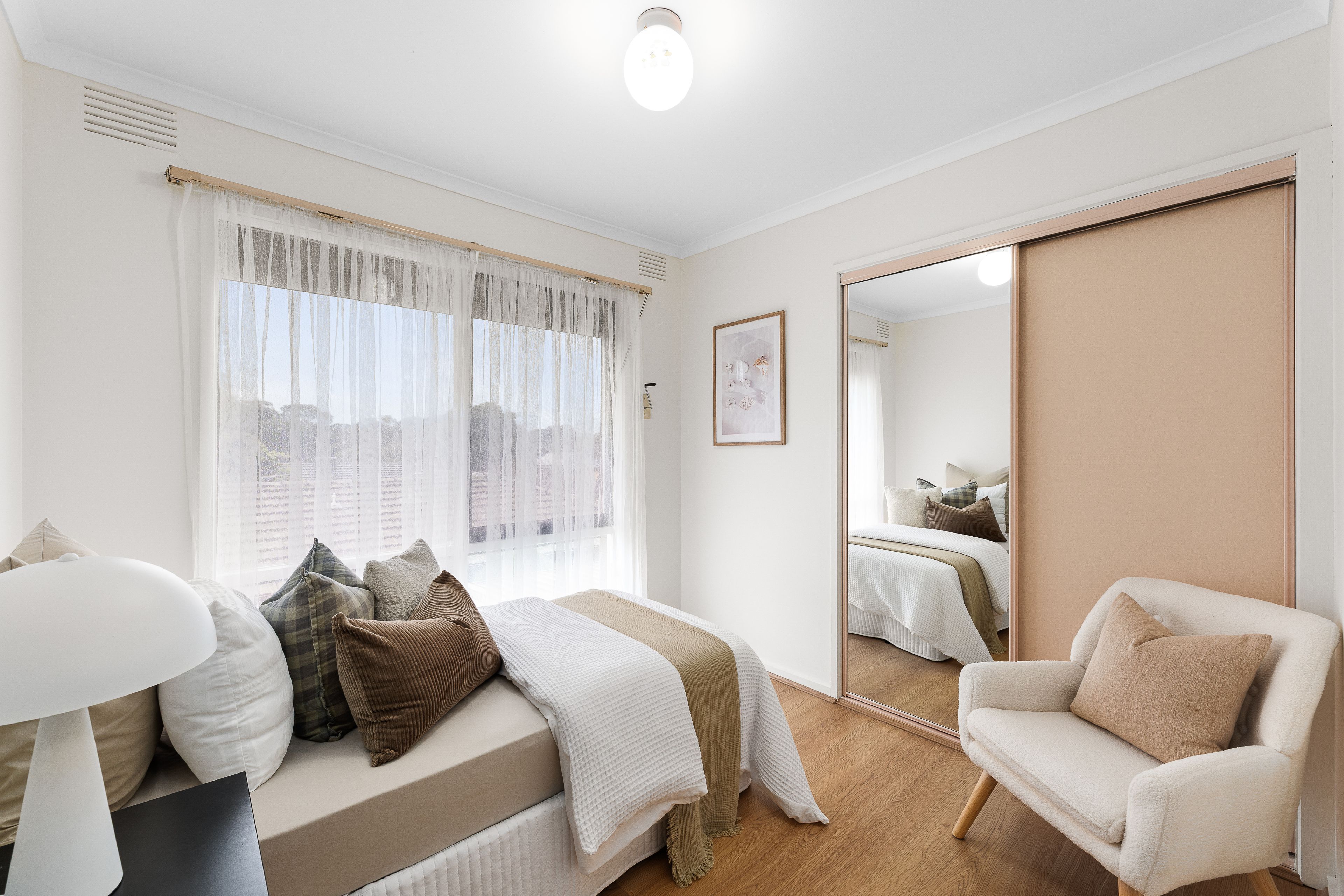 33 Roehampton Avenue — photo 10 of 14