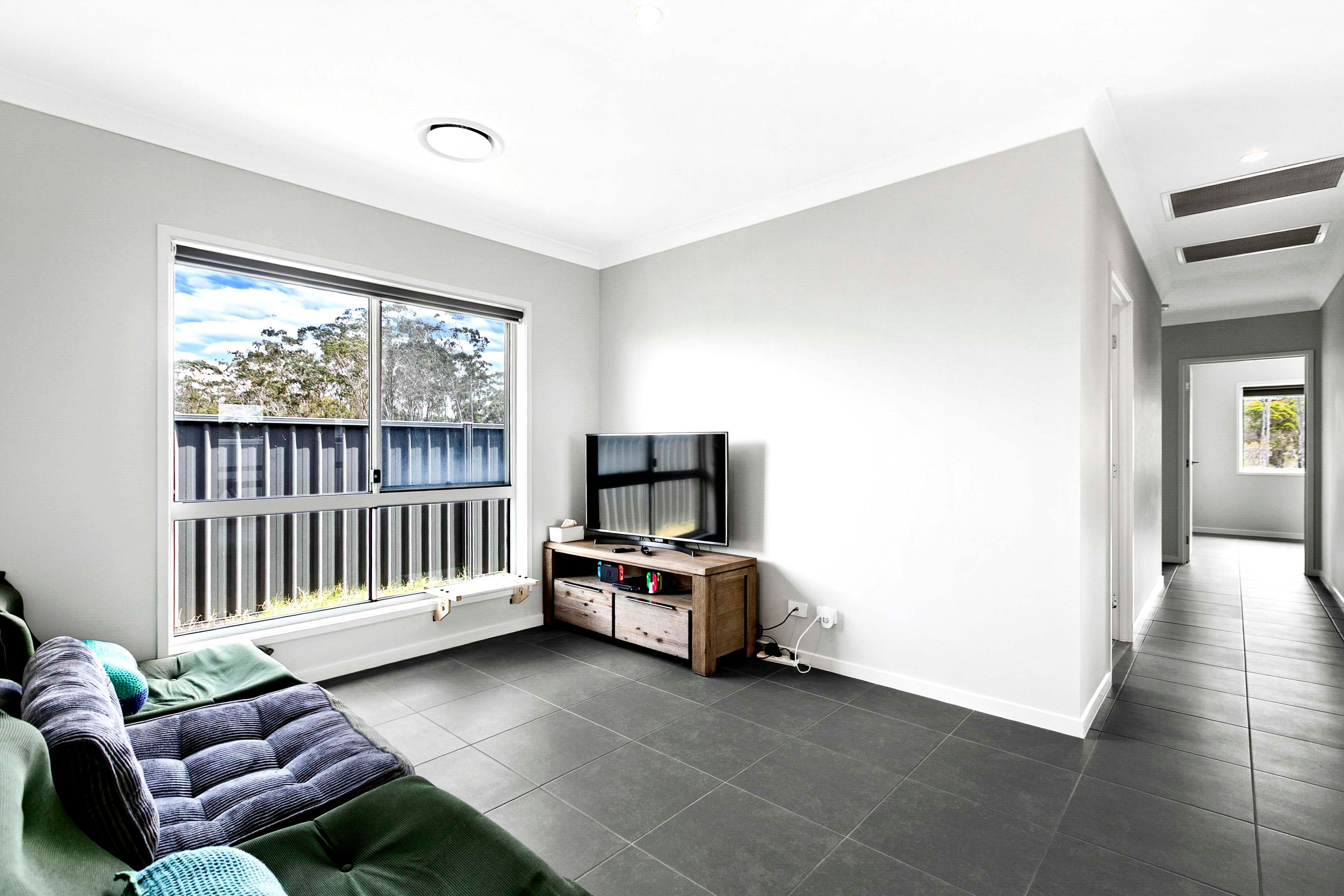 160 Beach Drive — photo 10 of 21