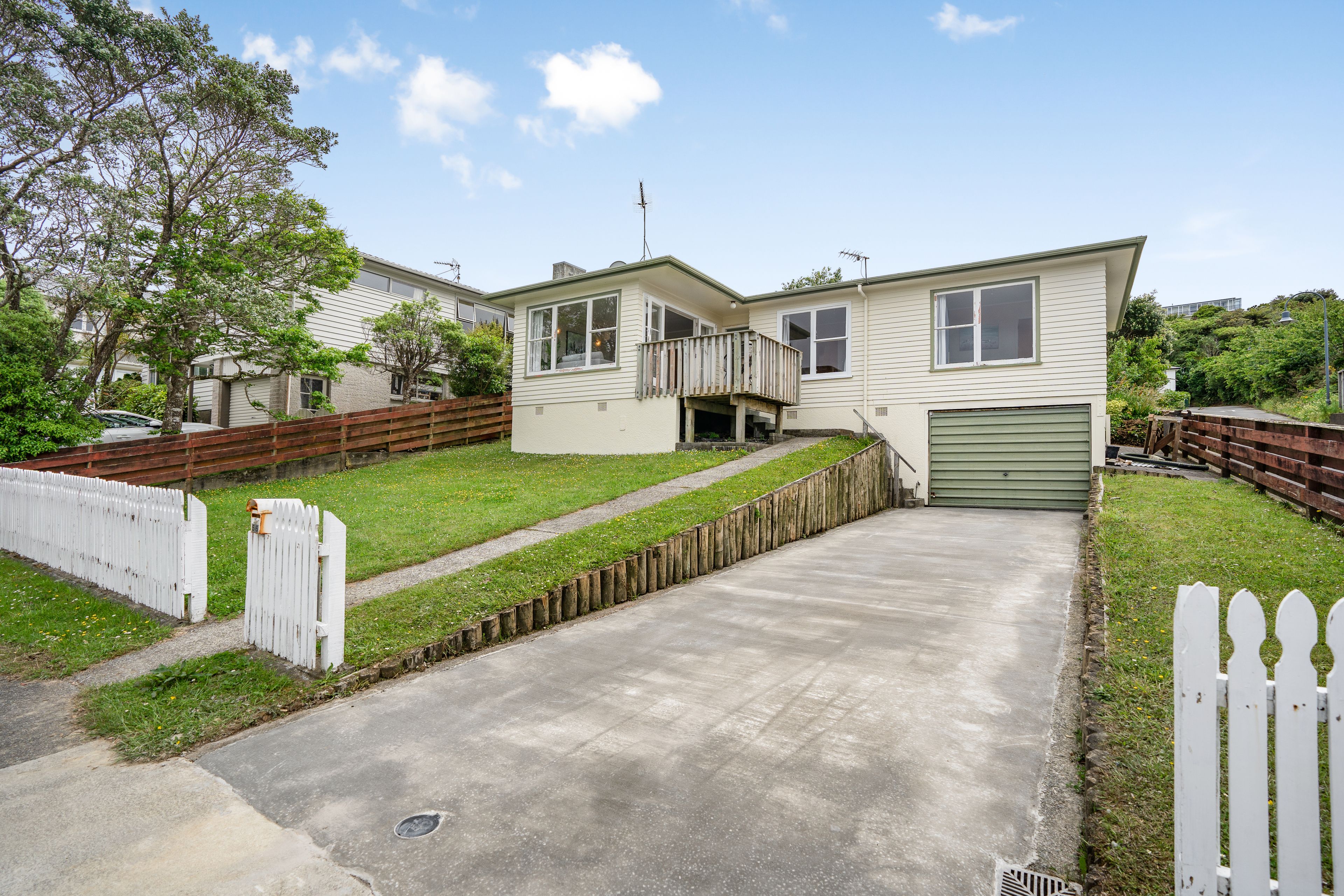 56 Oakleigh Street, Maungaraki, Lower Hutt City