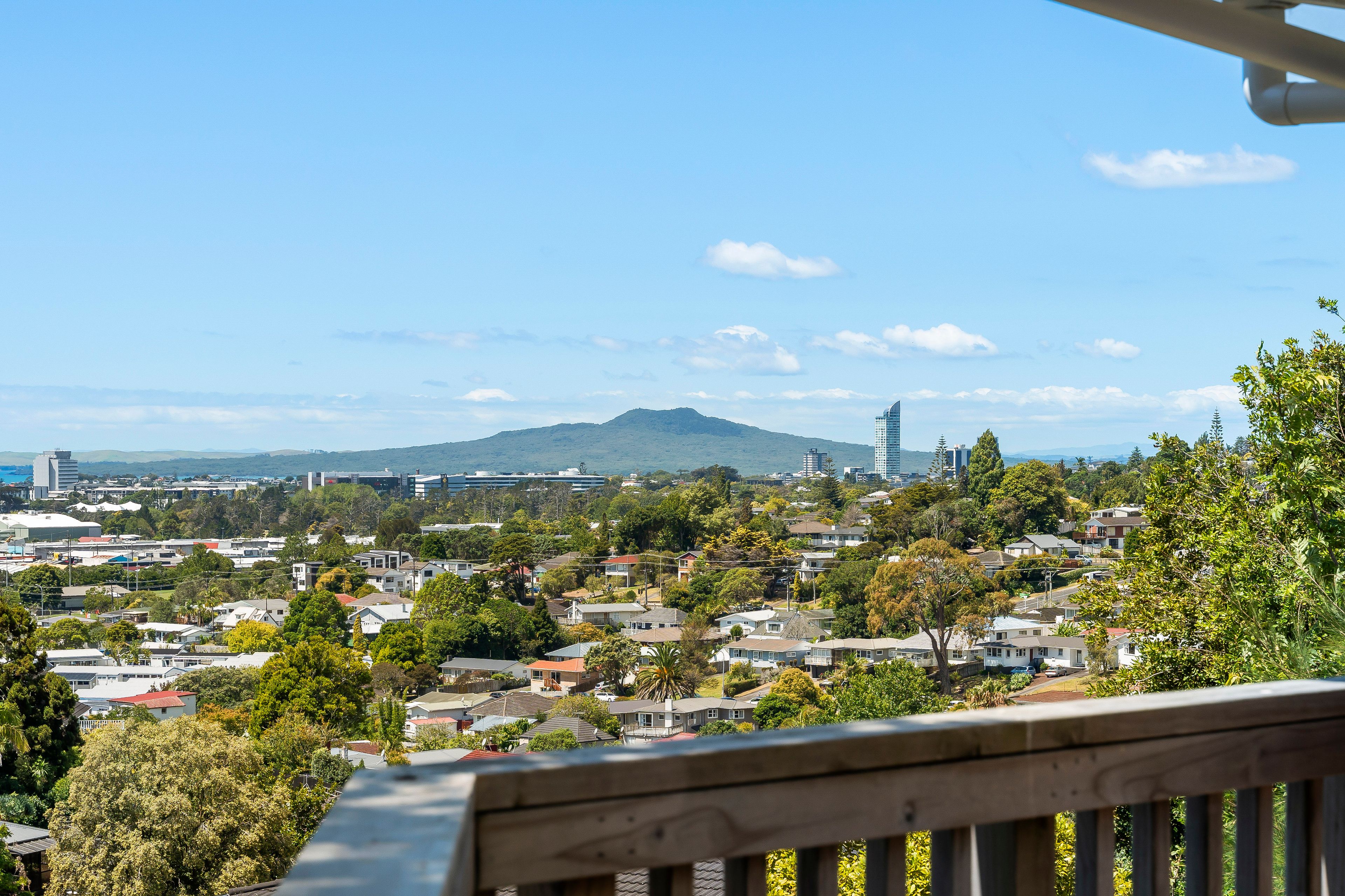 43 Agincourt Street, Glenfield, North Shore City