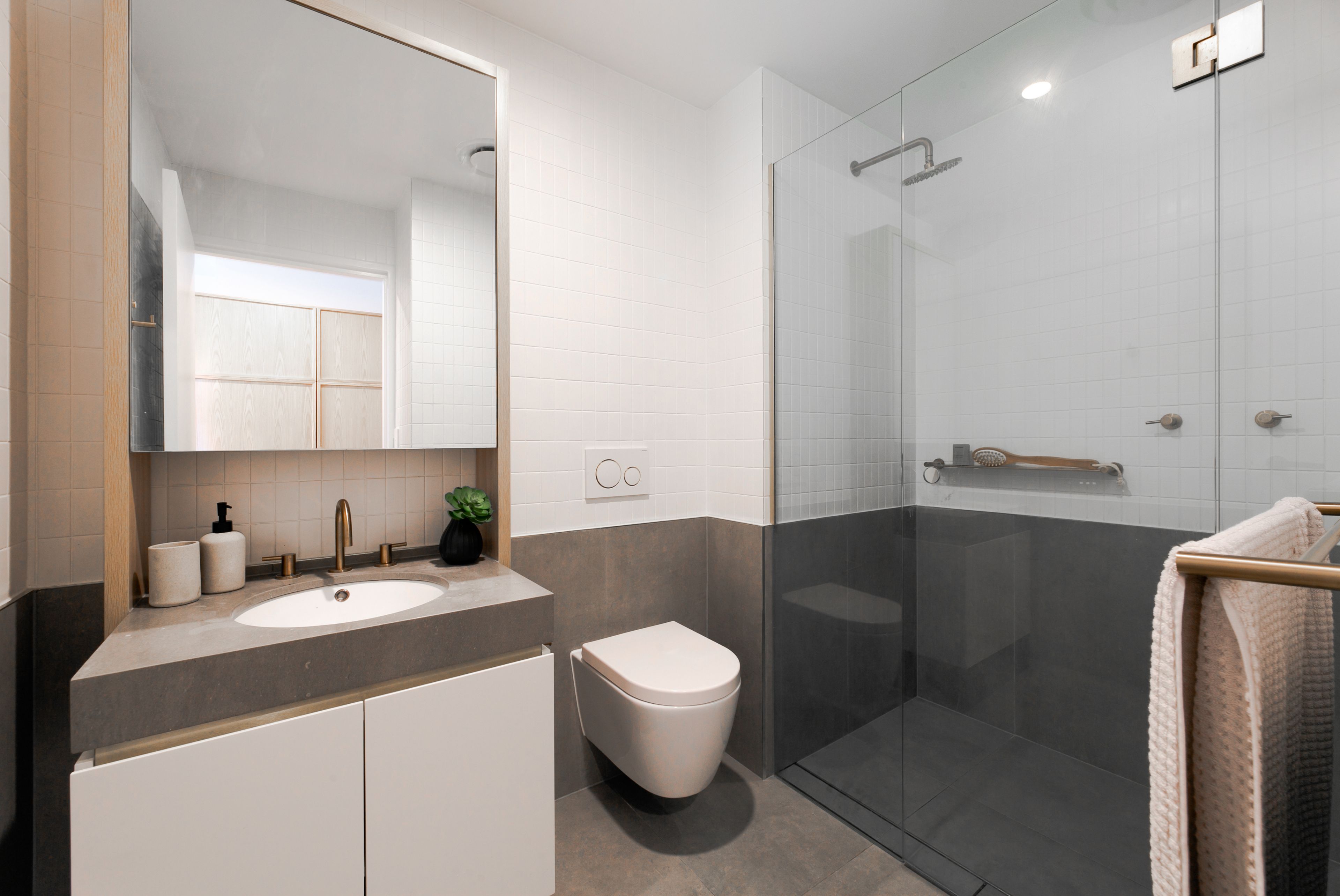 311/836 Elizabeth Street — photo 10 of 11