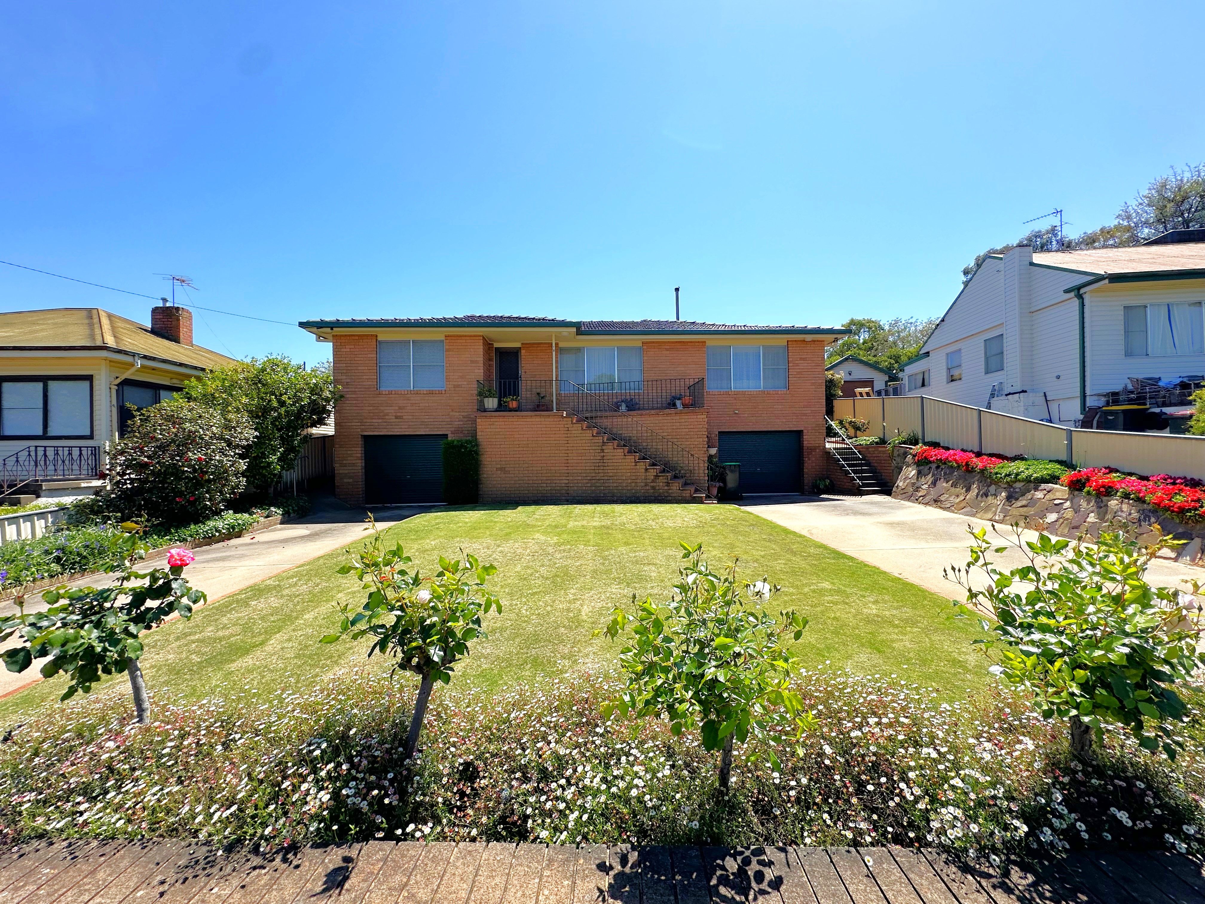 19 Karabah Avenue, Young, NSW 2594