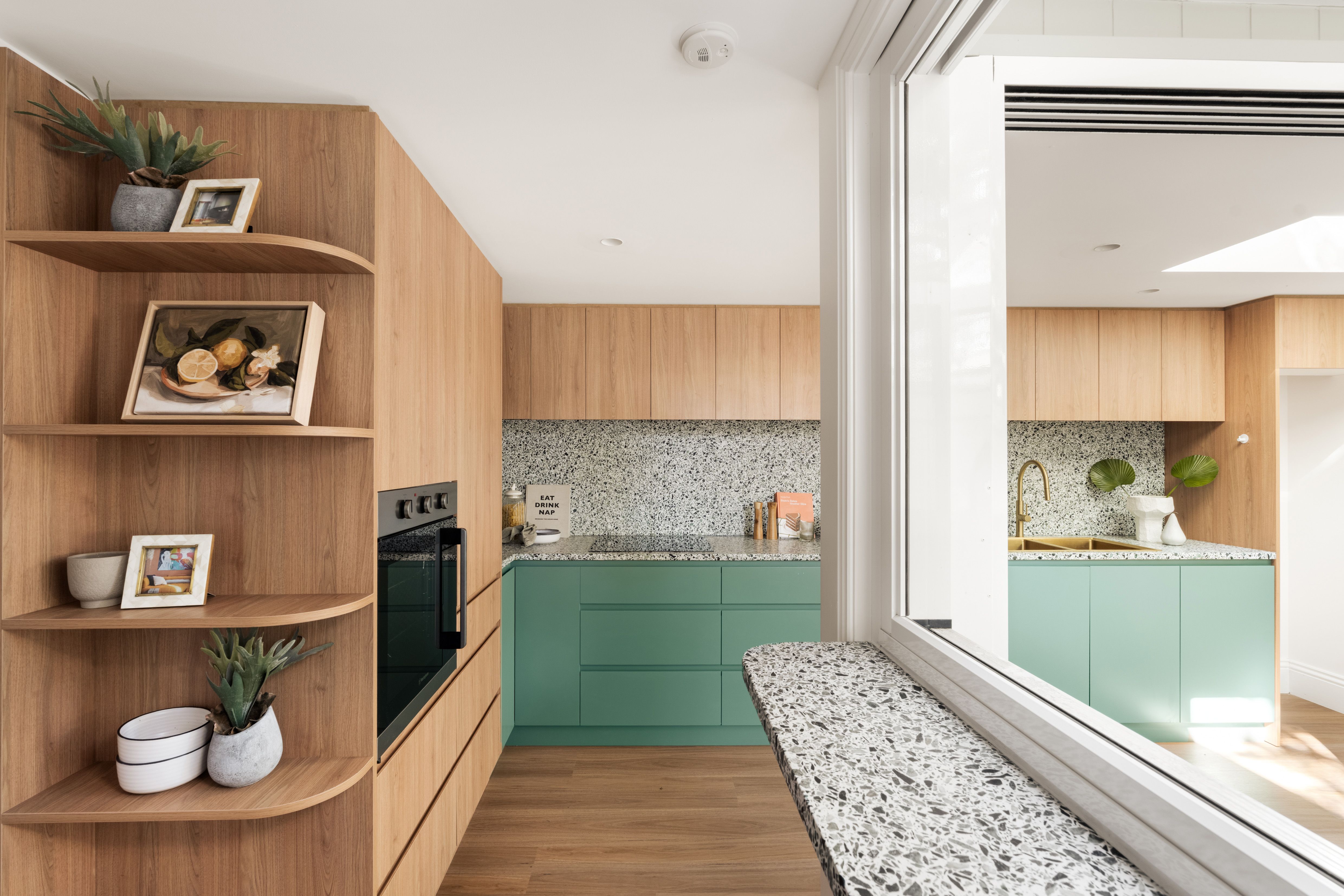11 Little Bloomfield Street — photo 4 of 10