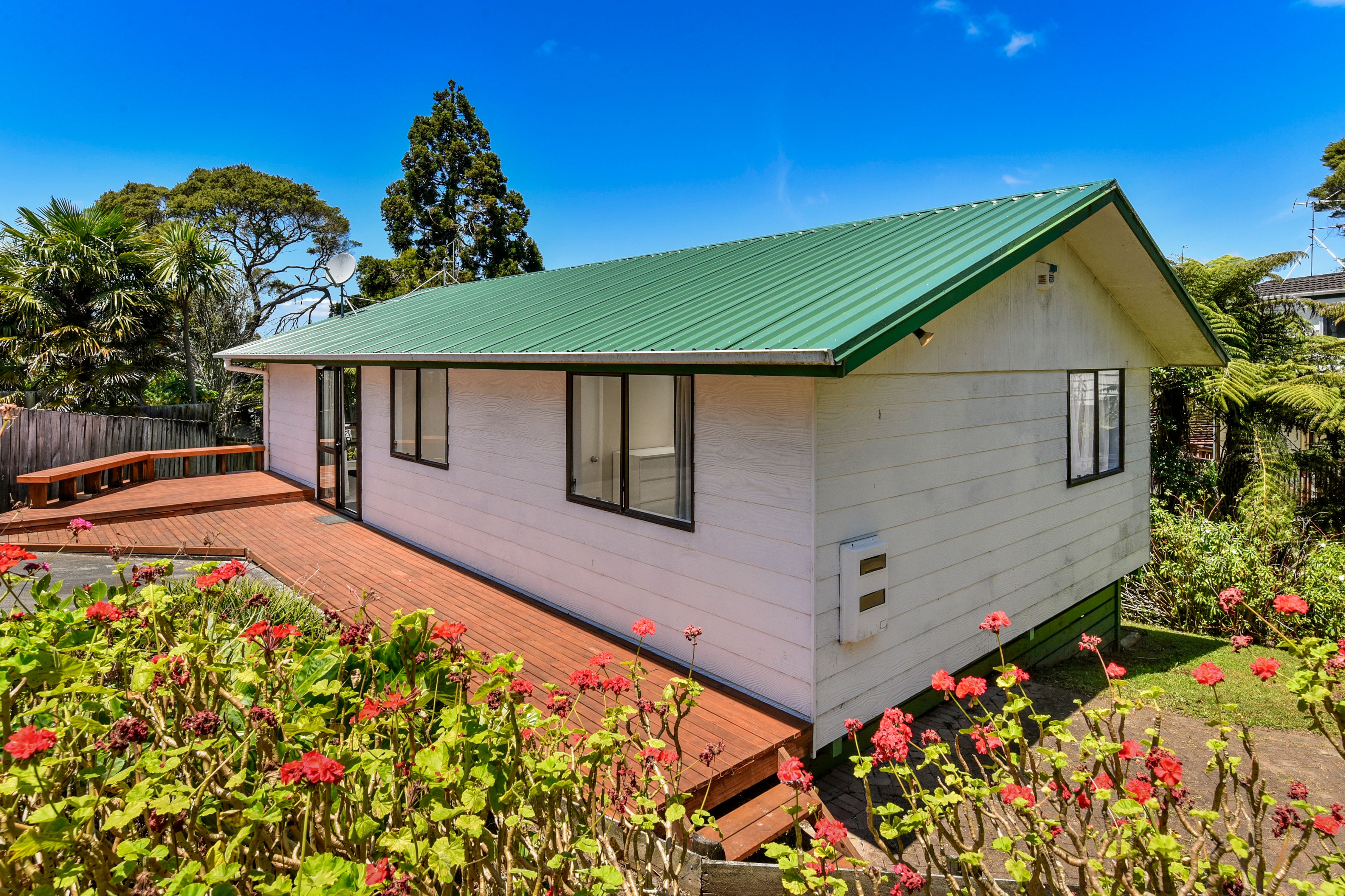 40a Manuka Road, Glenfield, North Shore City