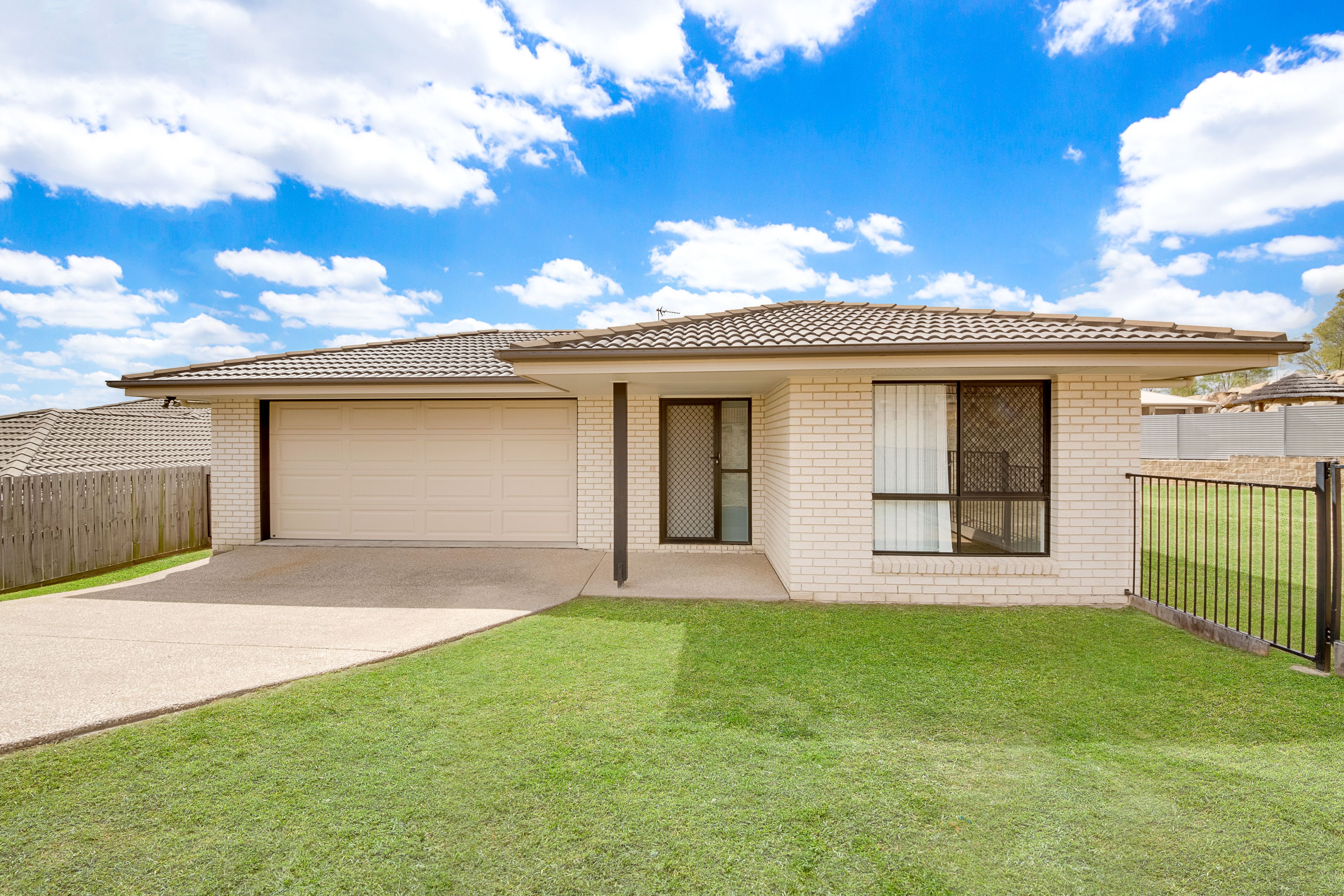 19 Leslie Street, Clinton, QLD 4680