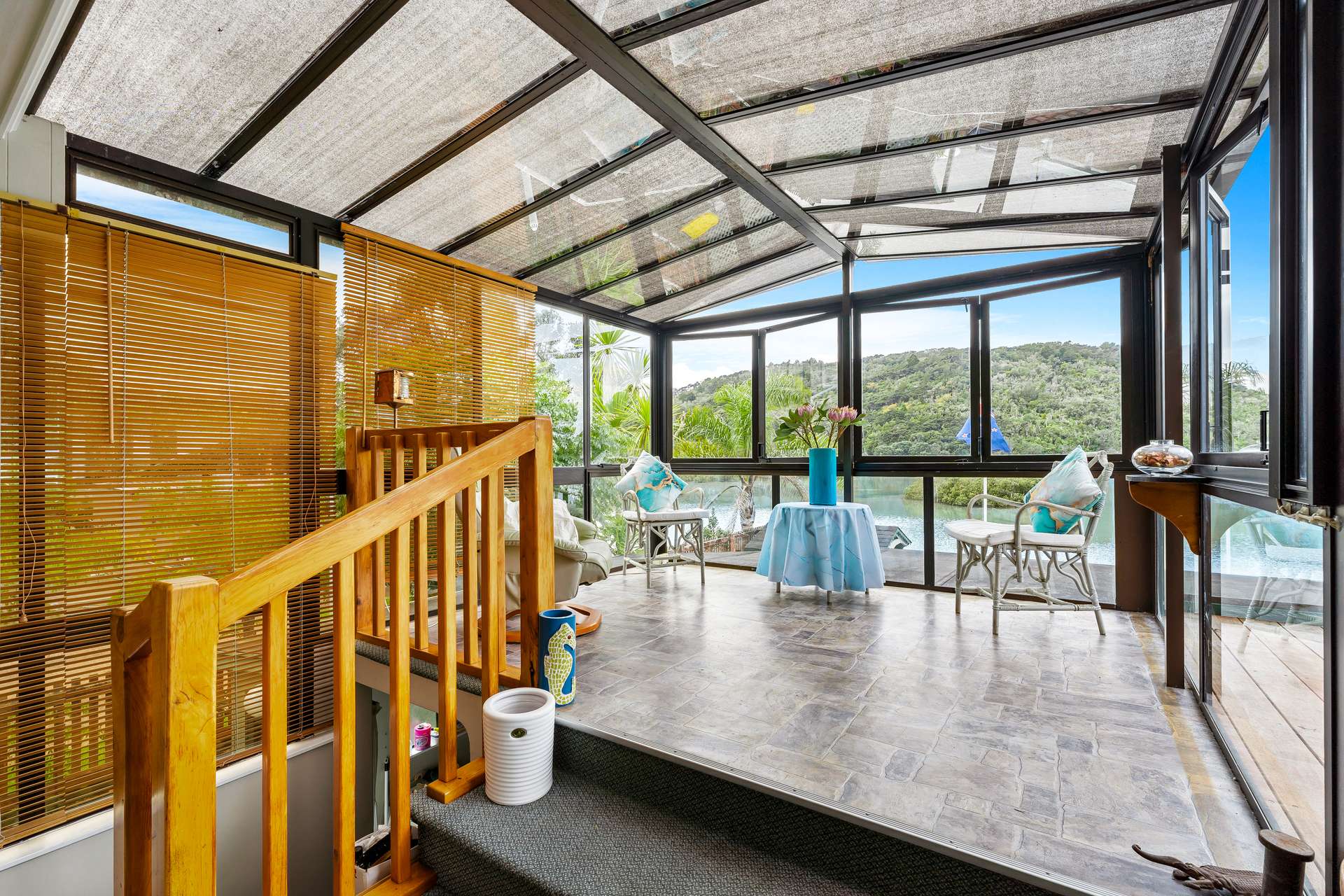 8 Waiwera Road photo 13