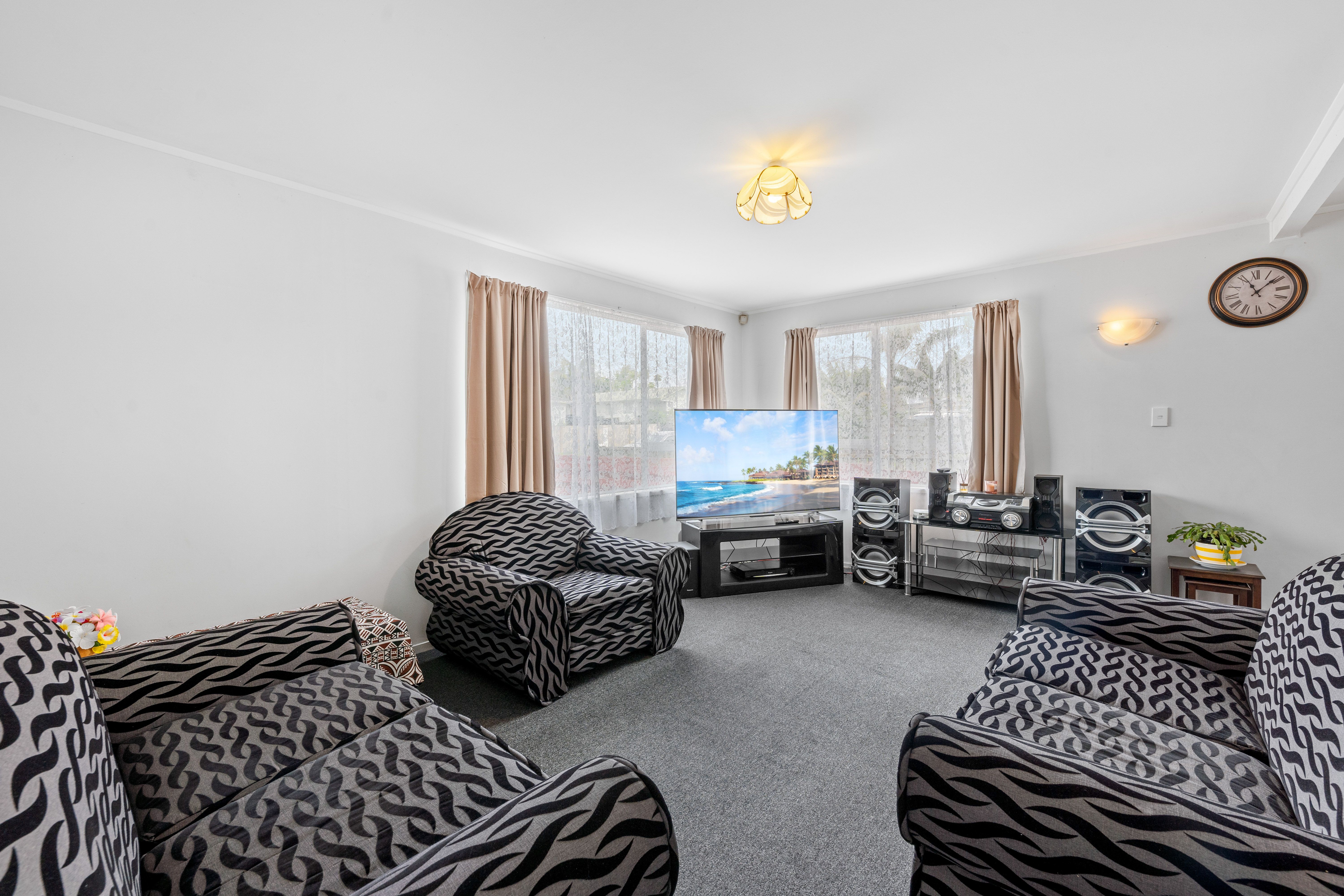 22 Becker Drive, Weymouth, Manukau City
