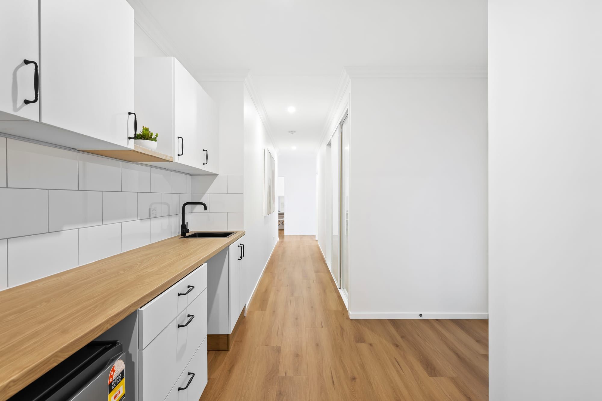 6 Broadbent Street — photo 15 of 22