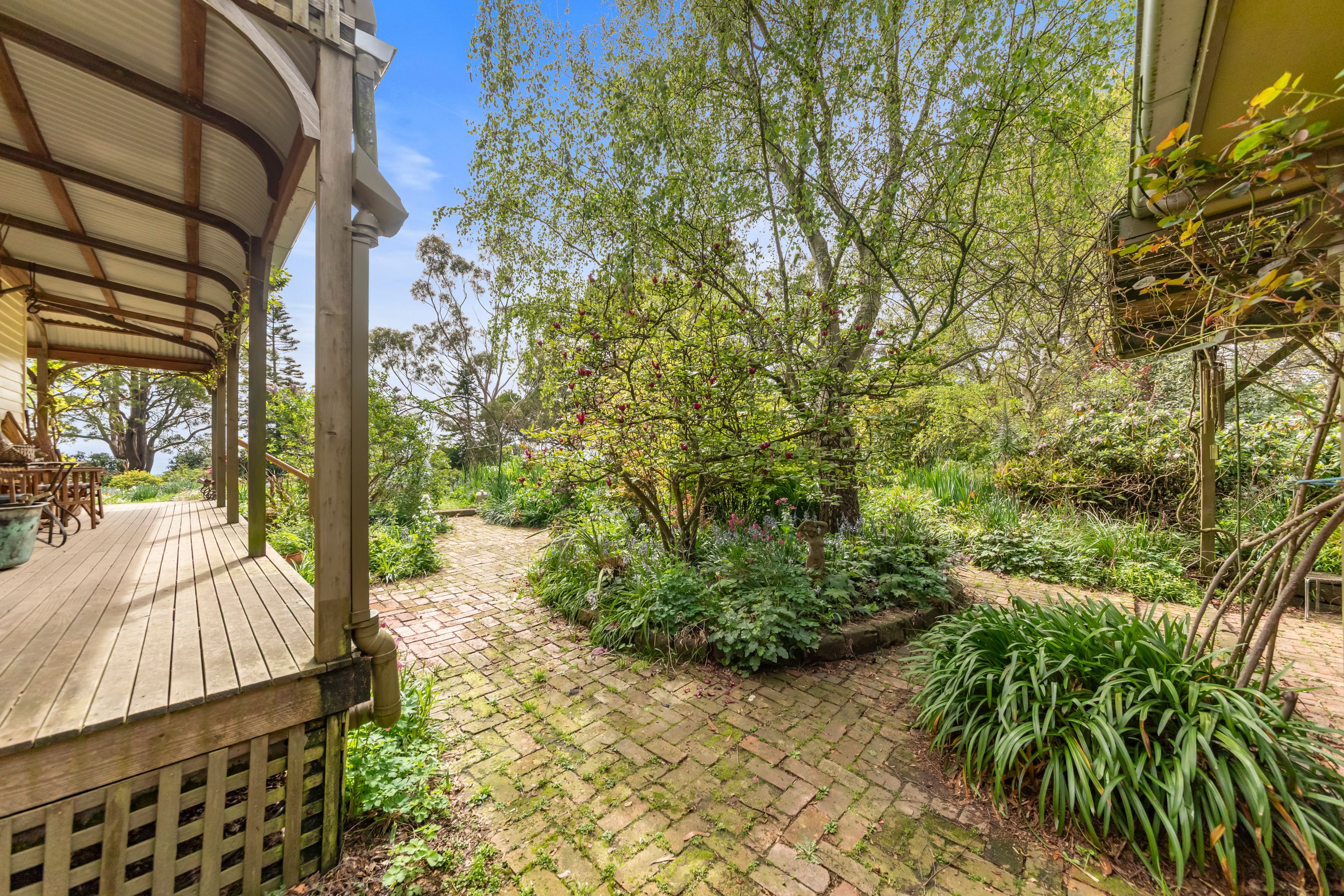 52 Earls Road — photo 9 of 30
