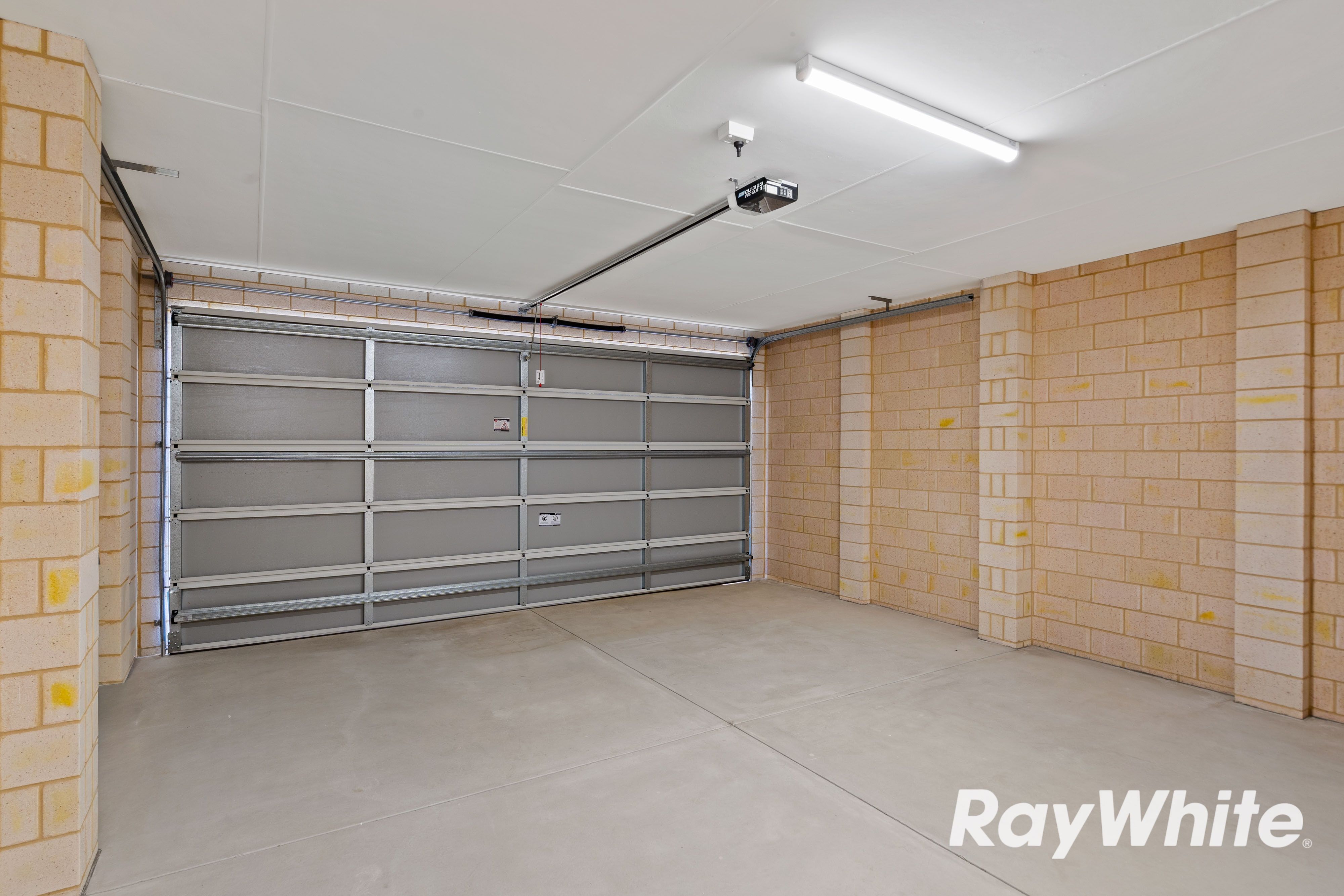 22/101 Oakleigh Drive — photo 17 of 25