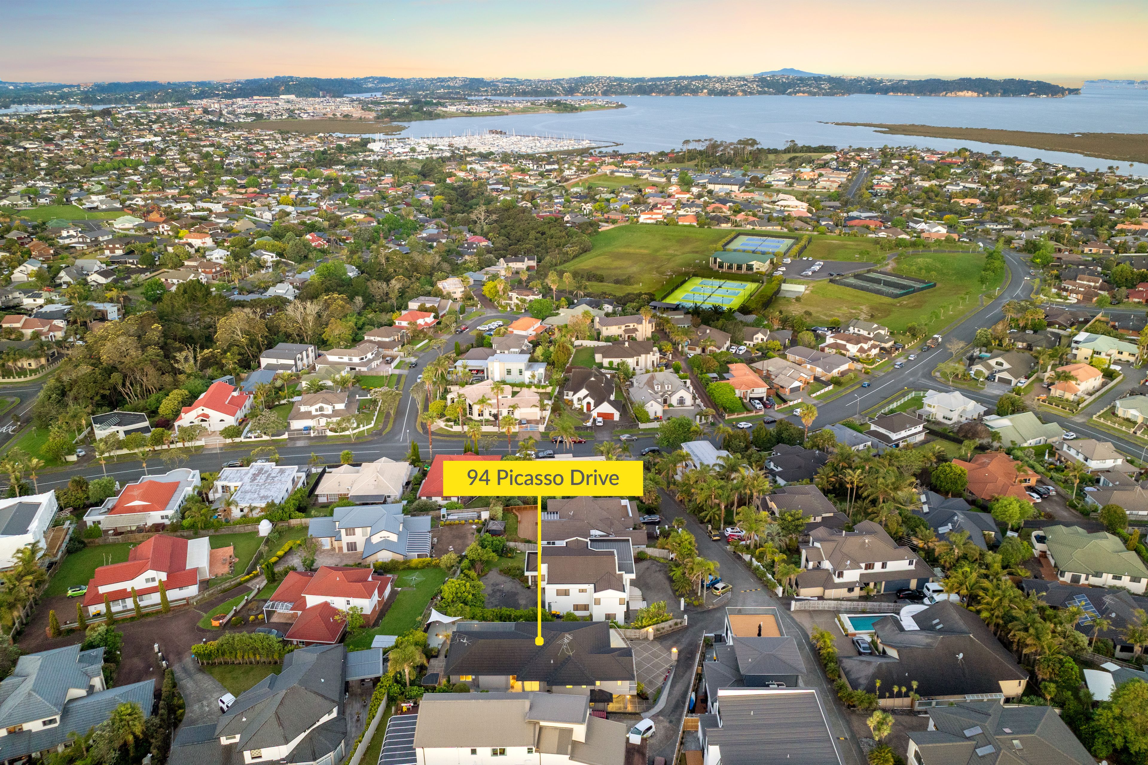 94 Picasso Drive, West Harbour, Waitakere City