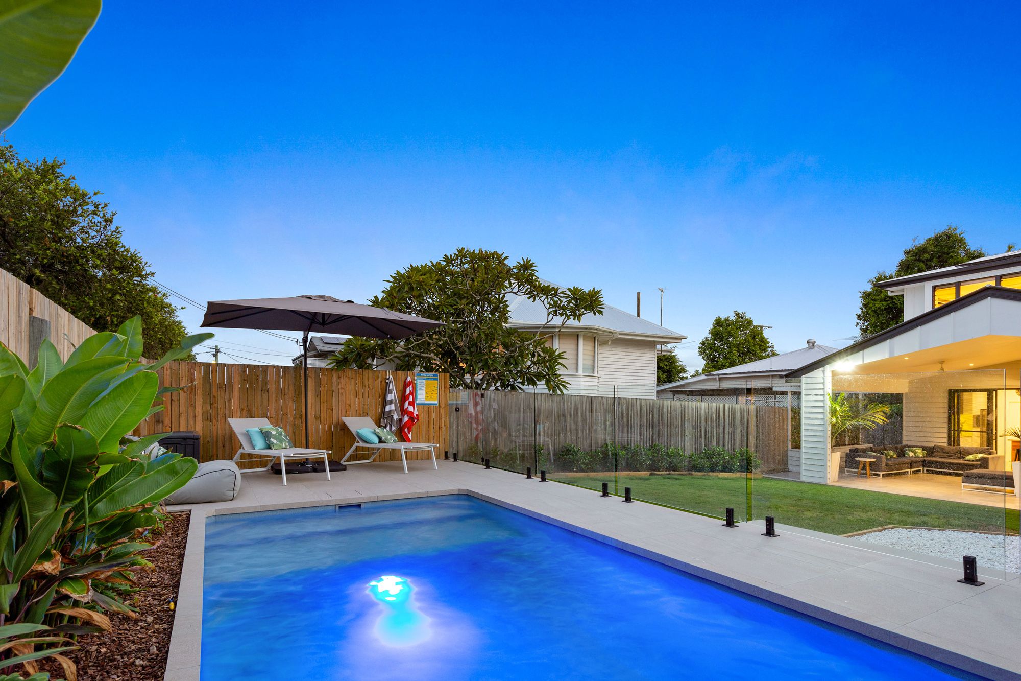 236 Long Street East, Graceville, QLD 4075