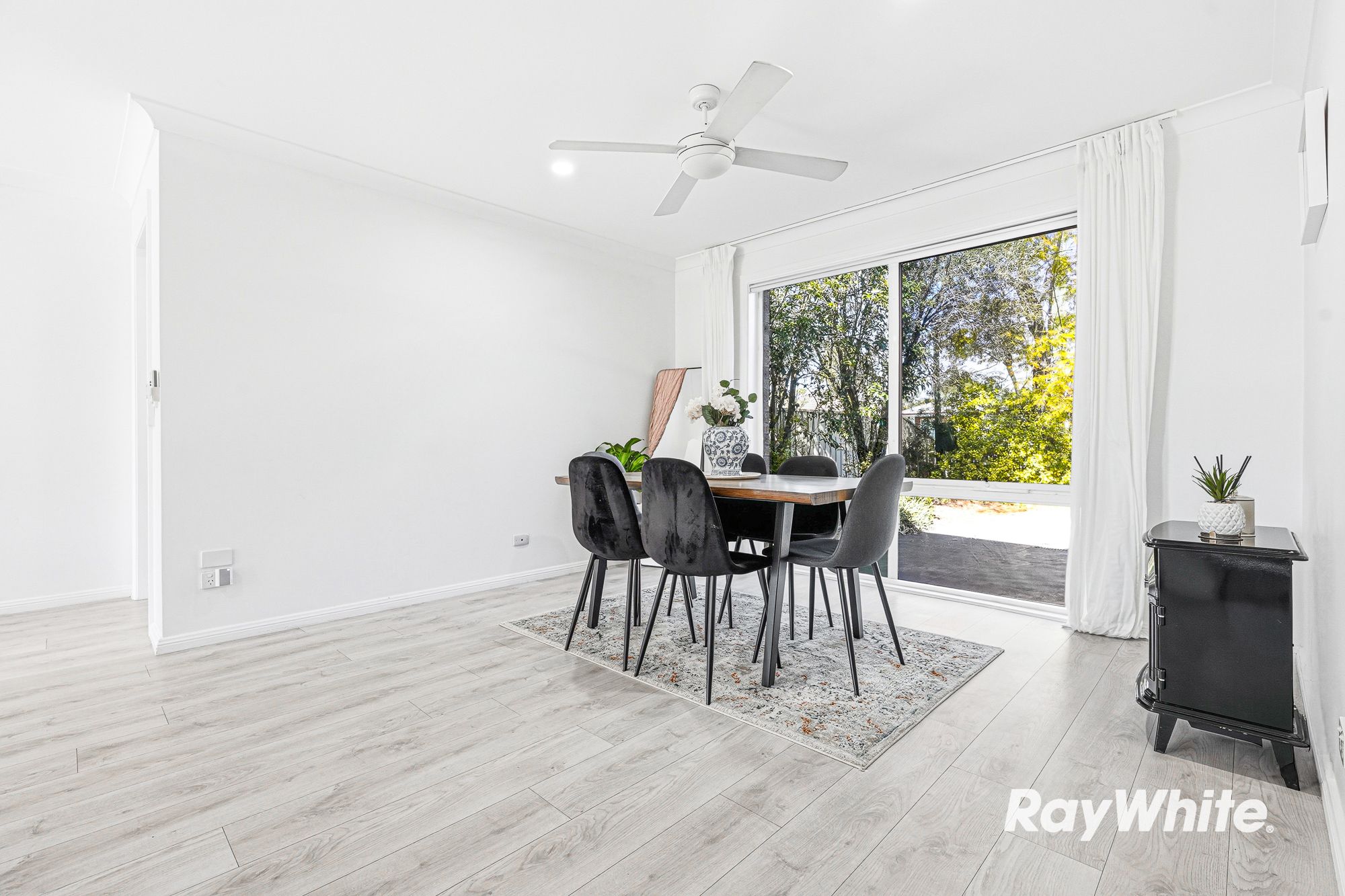 2/203 Stafford Street — photo 7 of 22
