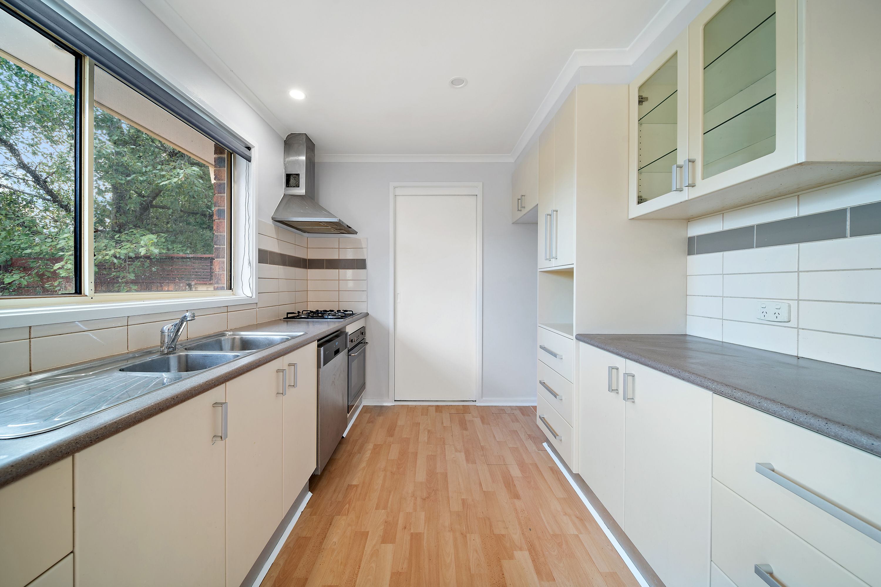 8/27 Elm Way, Jerrabomberra, NSW 2619
