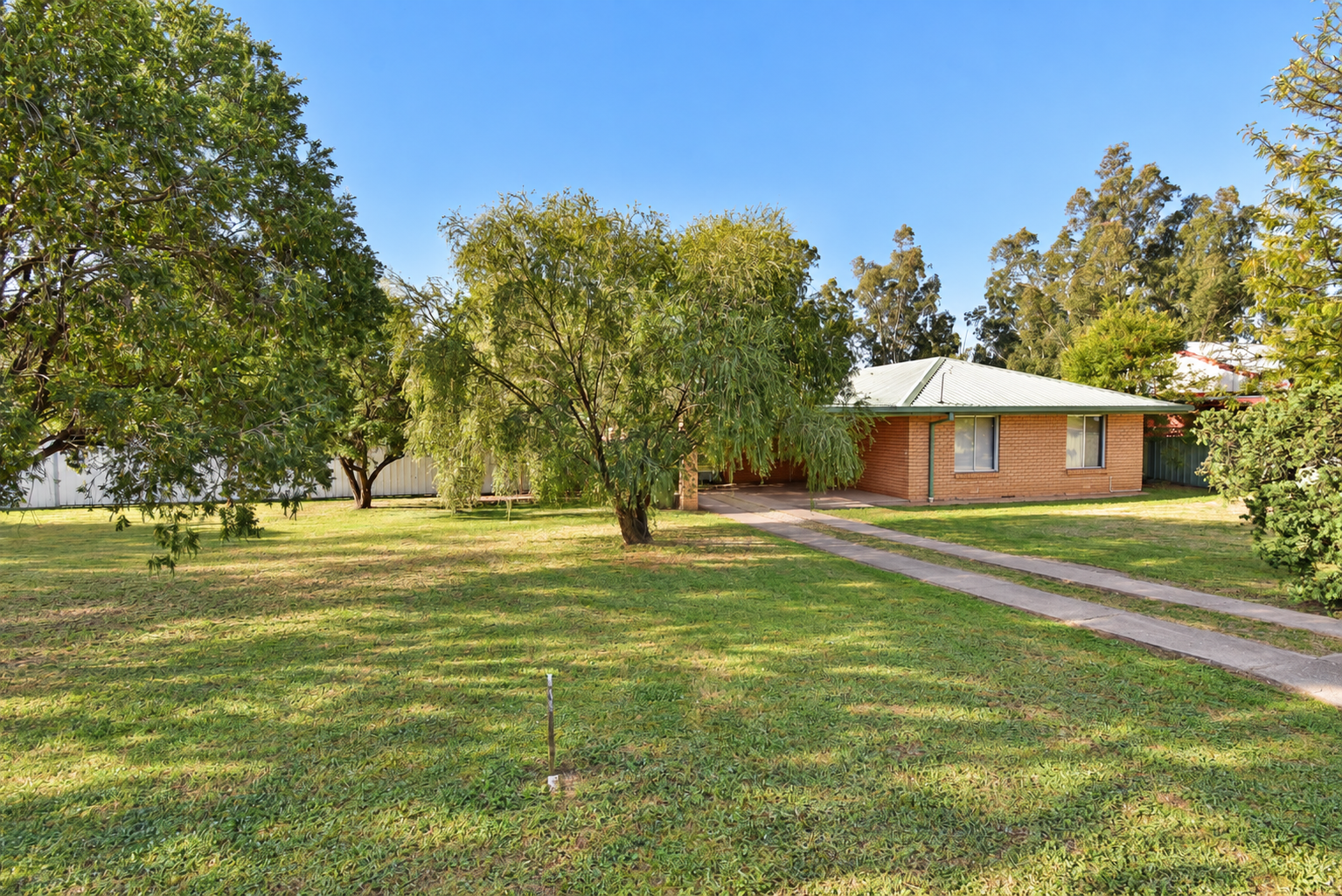 126-128 Gobolion Street — photo from Ray White Rural Dubbo