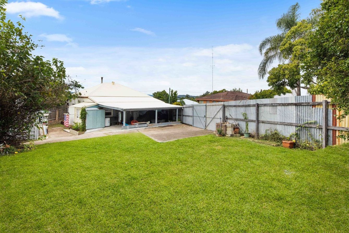 9 Hilton Road — photo 12 of 13