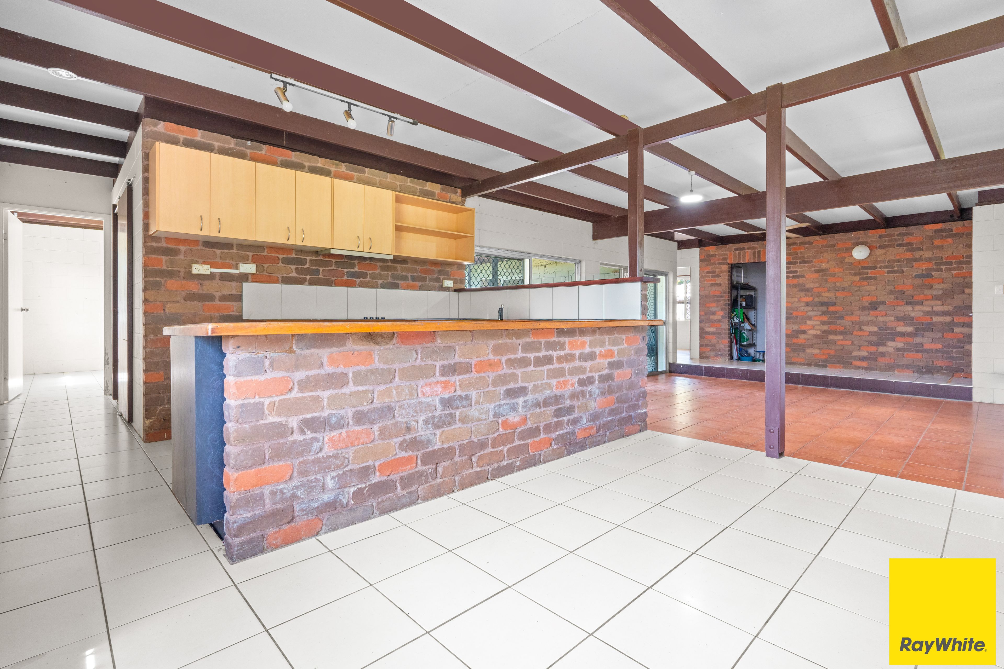 7 Mahogany Street, Holloways Beach, QLD 4878