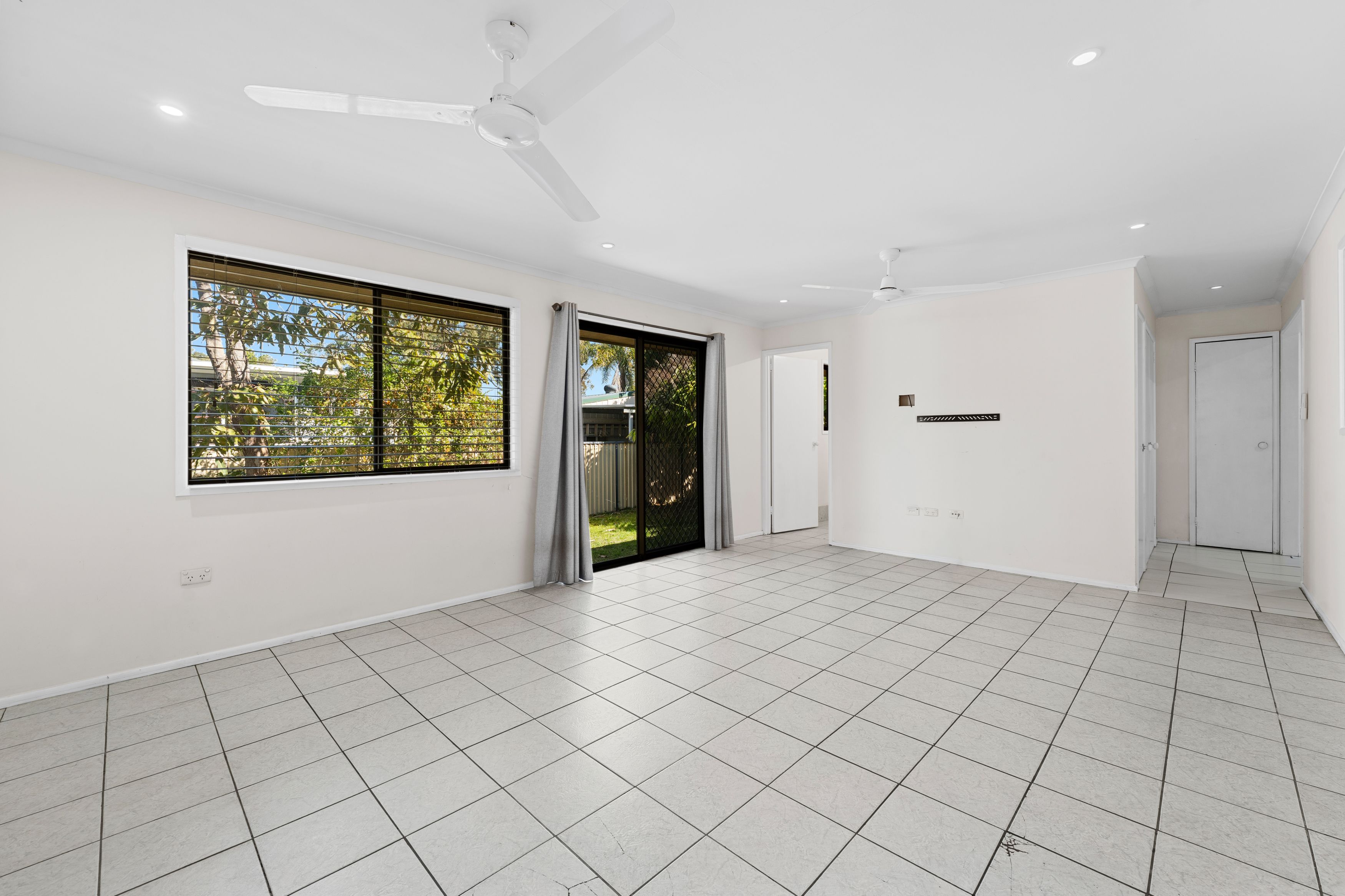 7 Mary Street East — photo 10 of 24