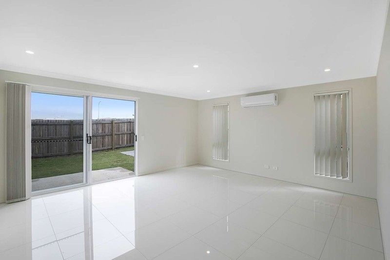 1/5 Mount Crosby Street, Park Ridge, QLD 4125