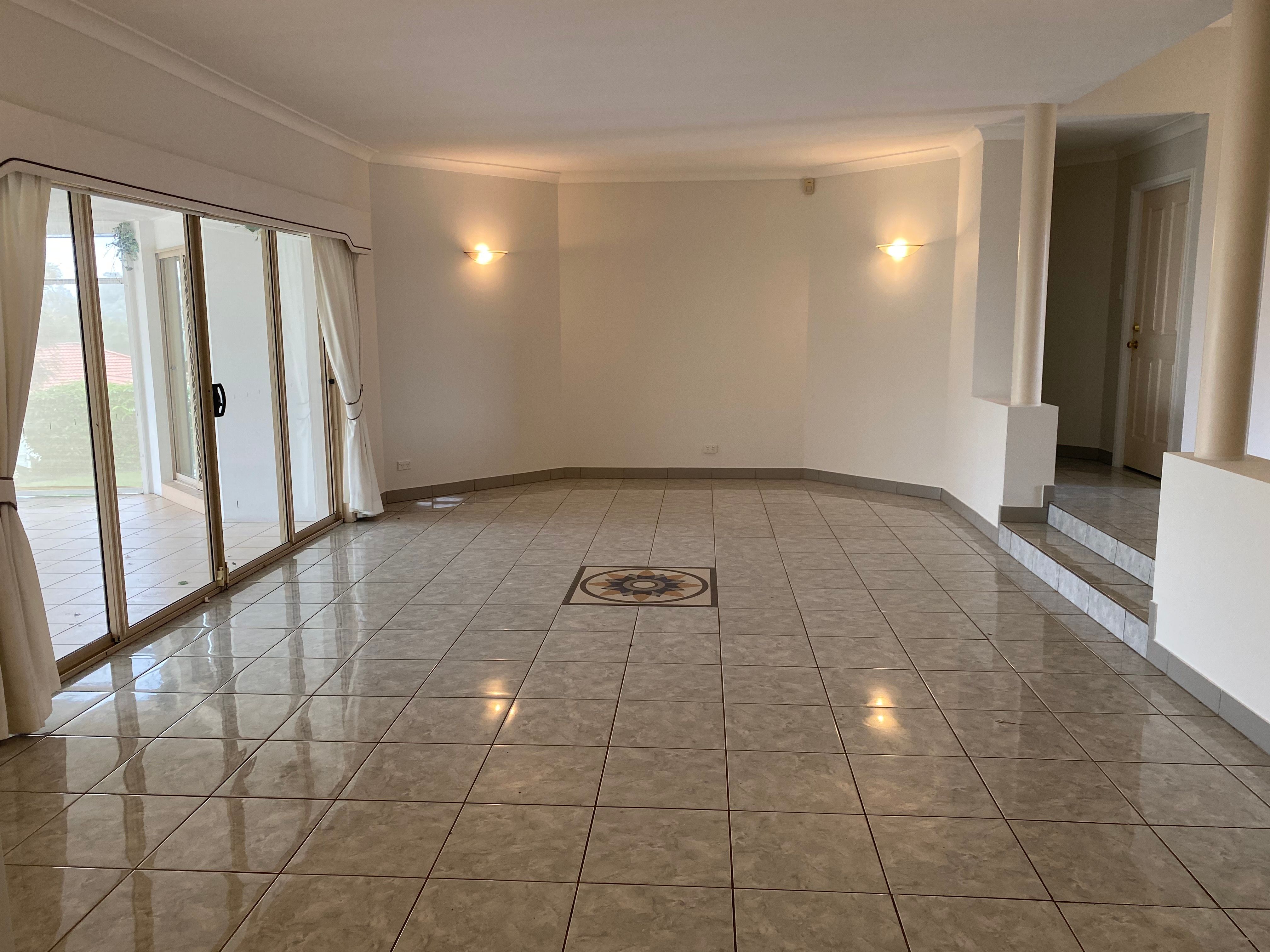 39 Ingles Circuit, Arundel, QLD 4214