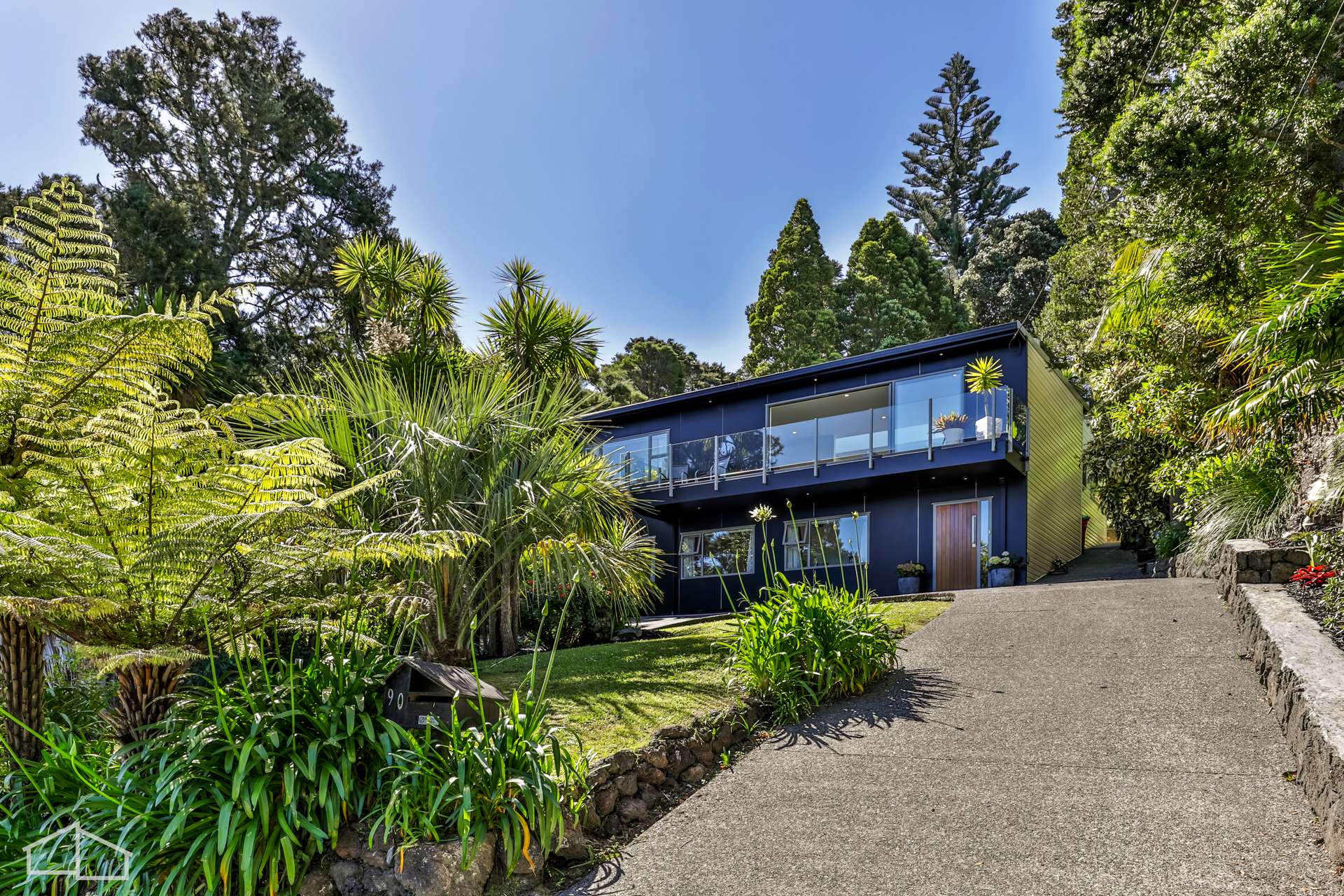 90 Takahe Road photo 0