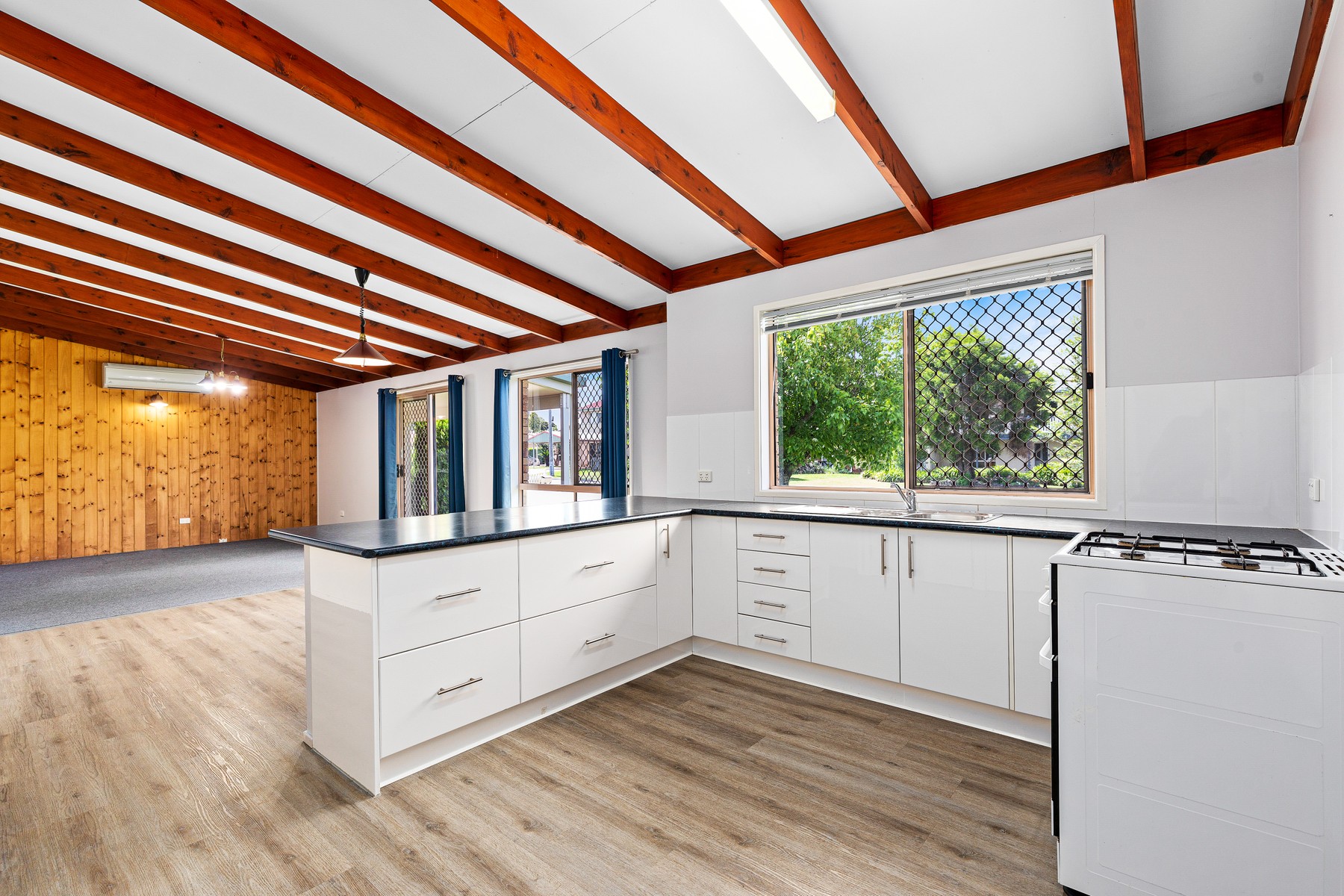 10 Edzill Street, Wilsonton Heights, QLD 4350