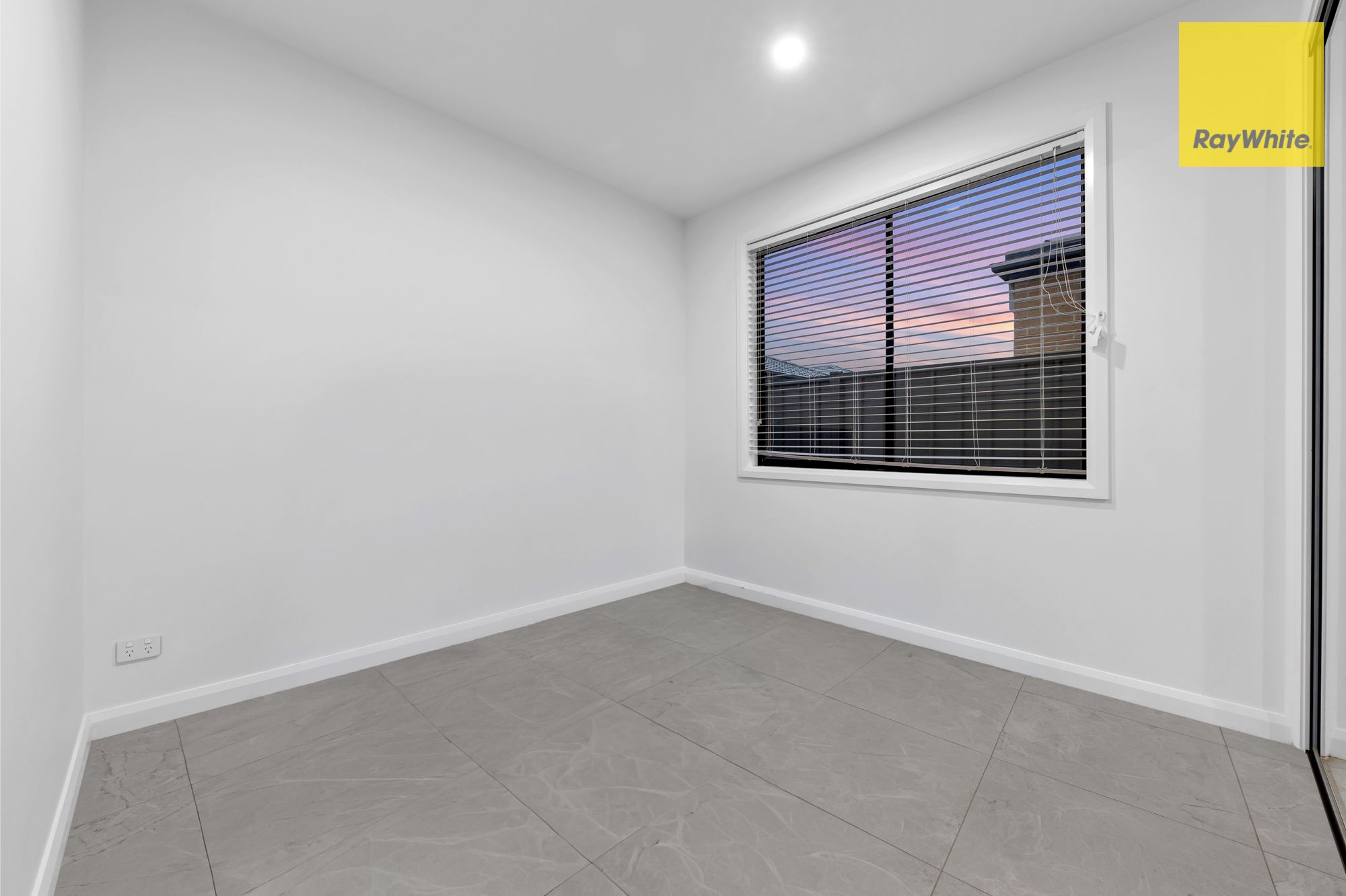 76 Madeira Drive — photo 15 of 21