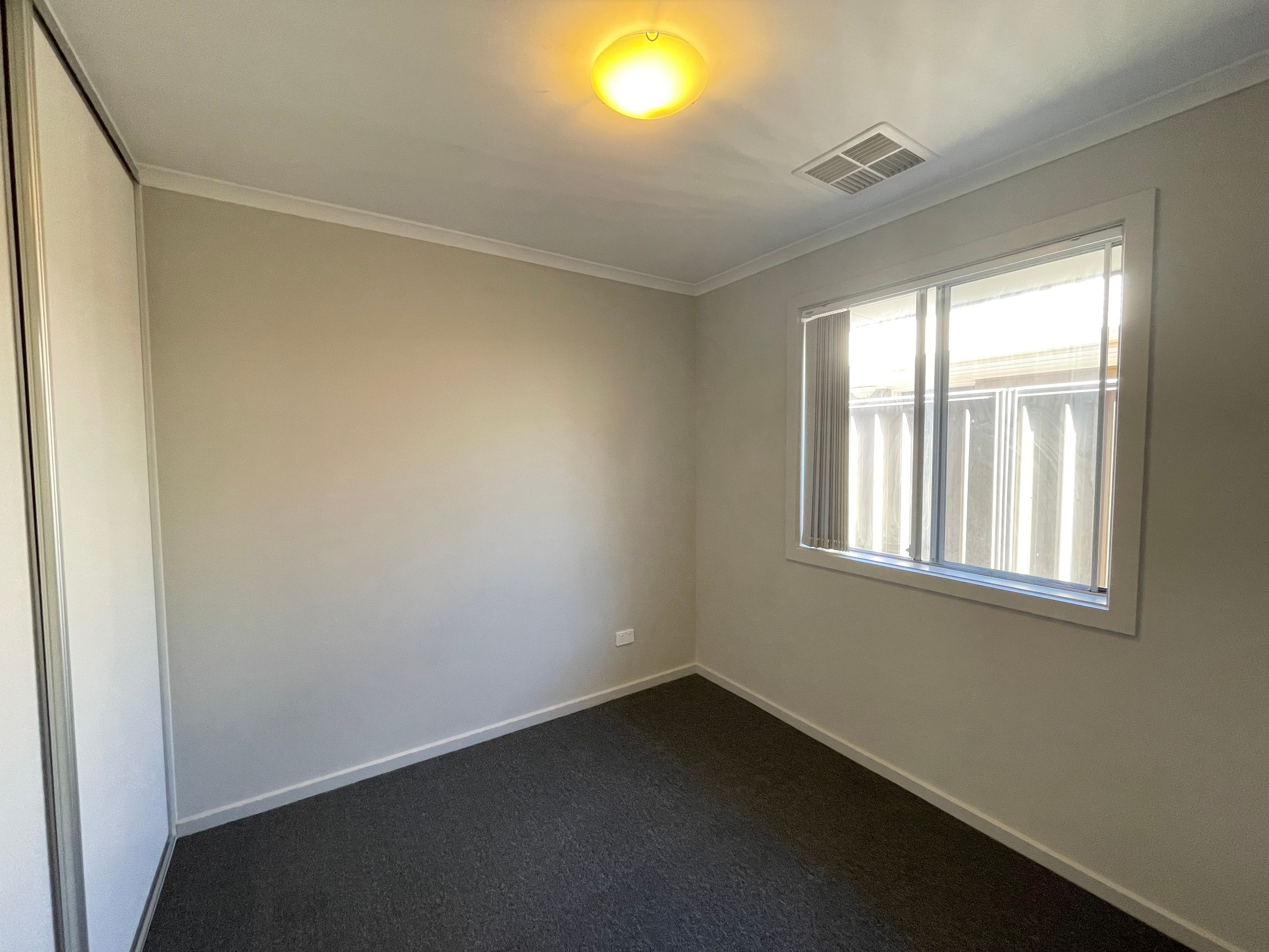 13 McInnes Avenue — photo 8 of 11