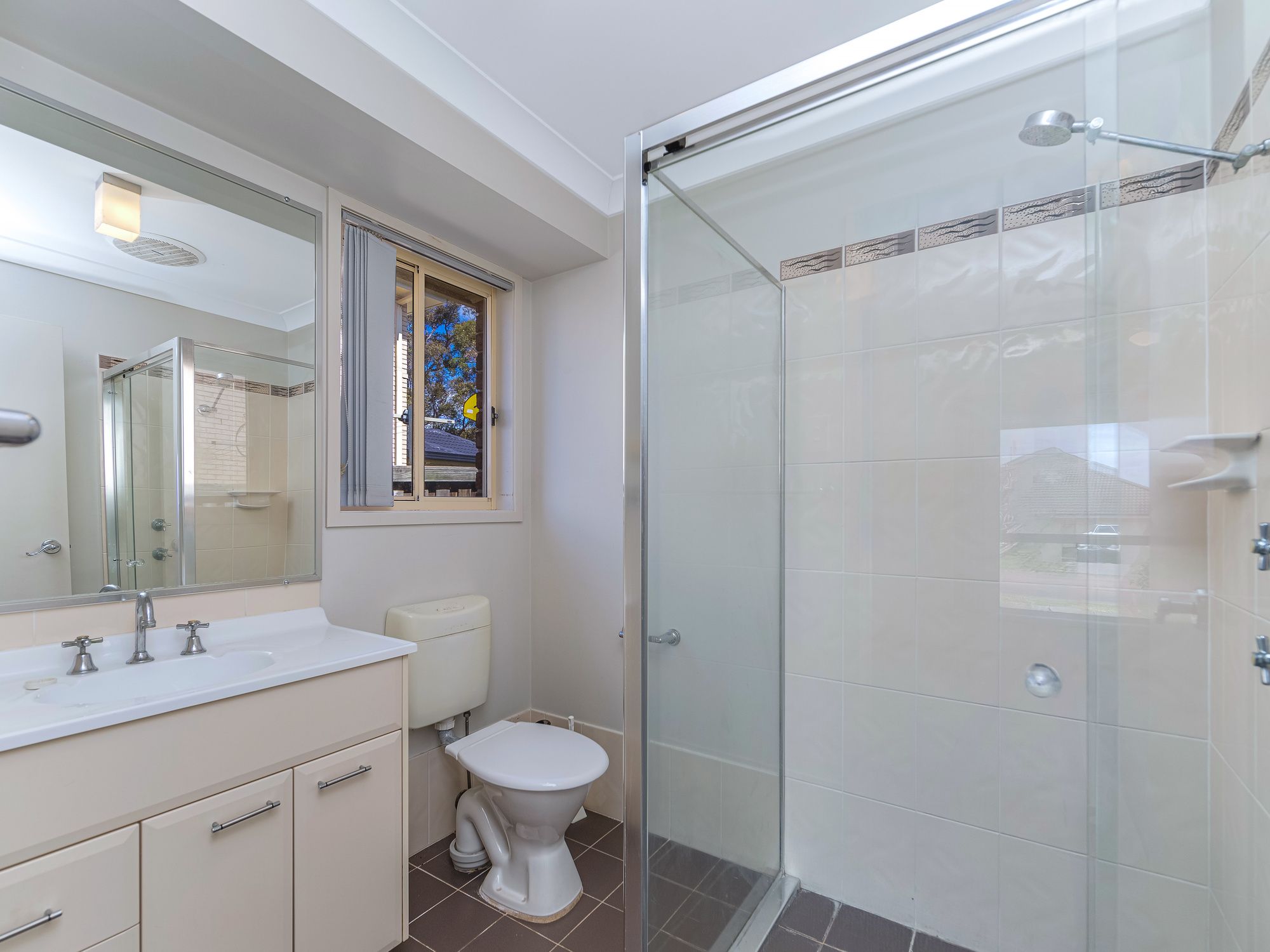 23 Windward Crescent — photo 7 of 13