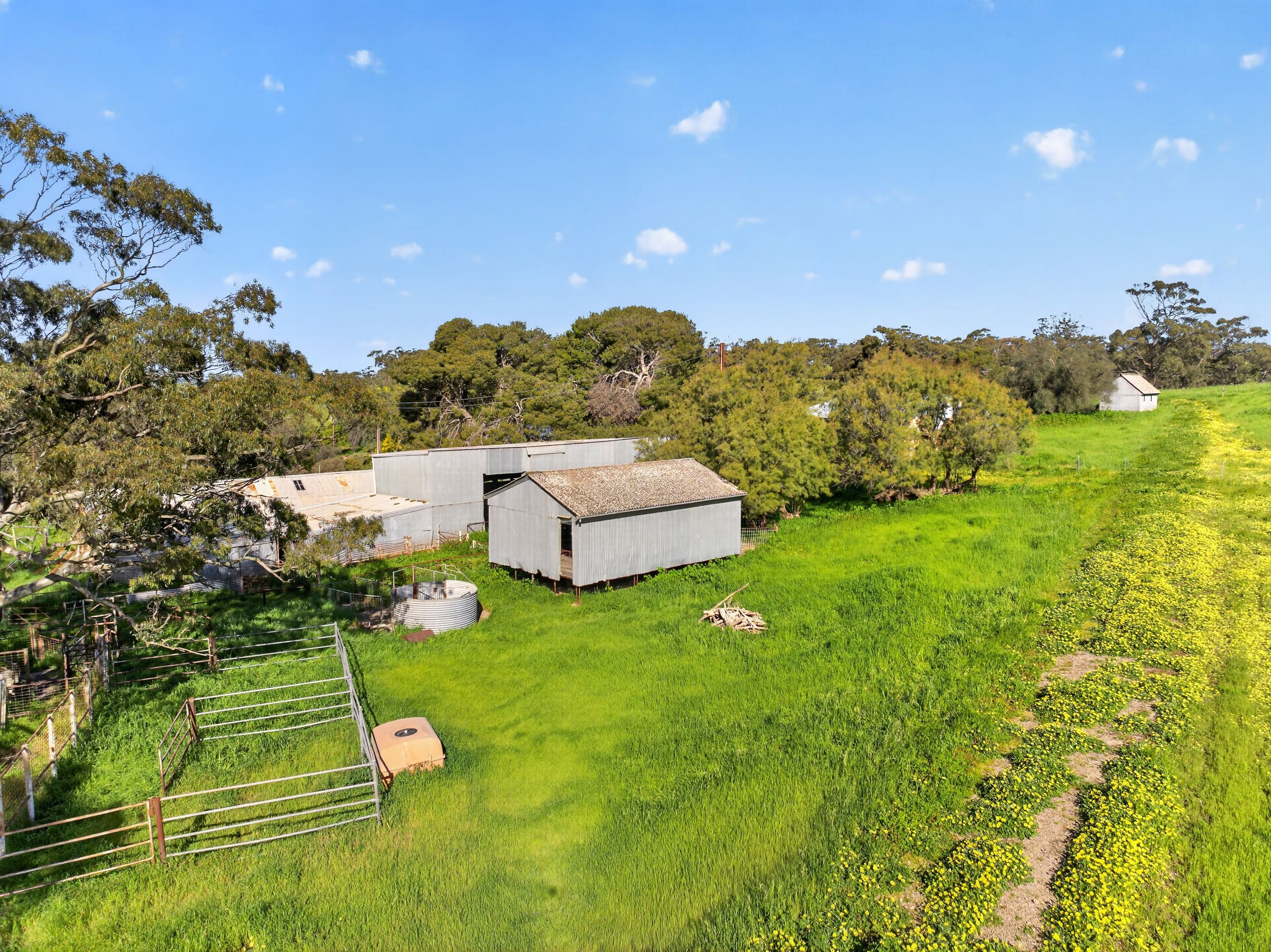 'Woolshed' Kelly Road — photo 9 of 9