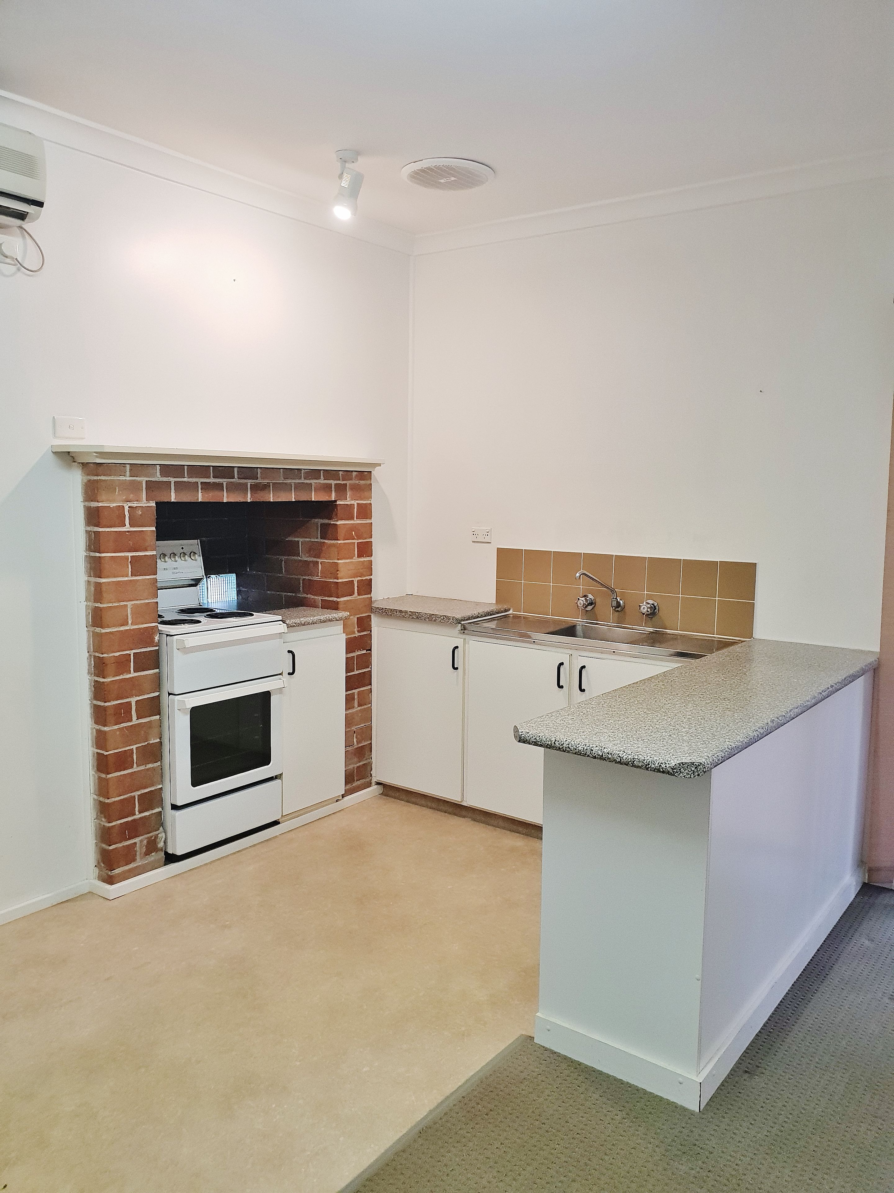 93 Sunrise Avenue, Budgewoi, NSW 2262