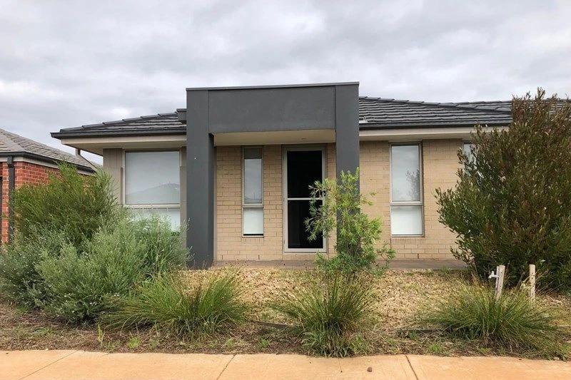 20 Basingstoke Road, THORNHILL PARK, VIC 3335