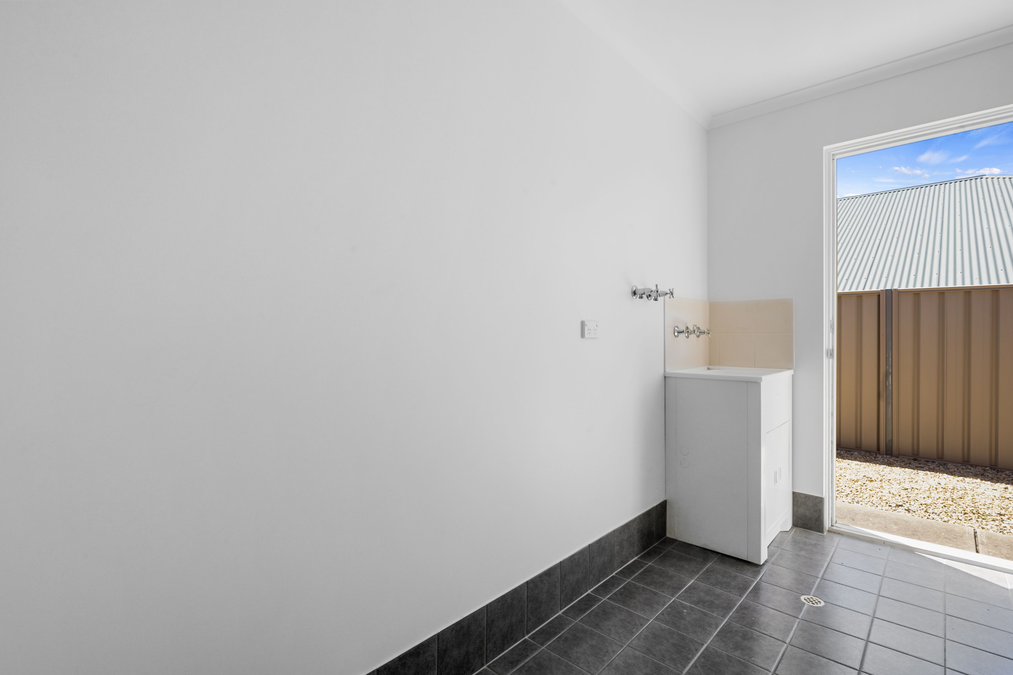 5 Willowbark Crescent — photo 15 of 17