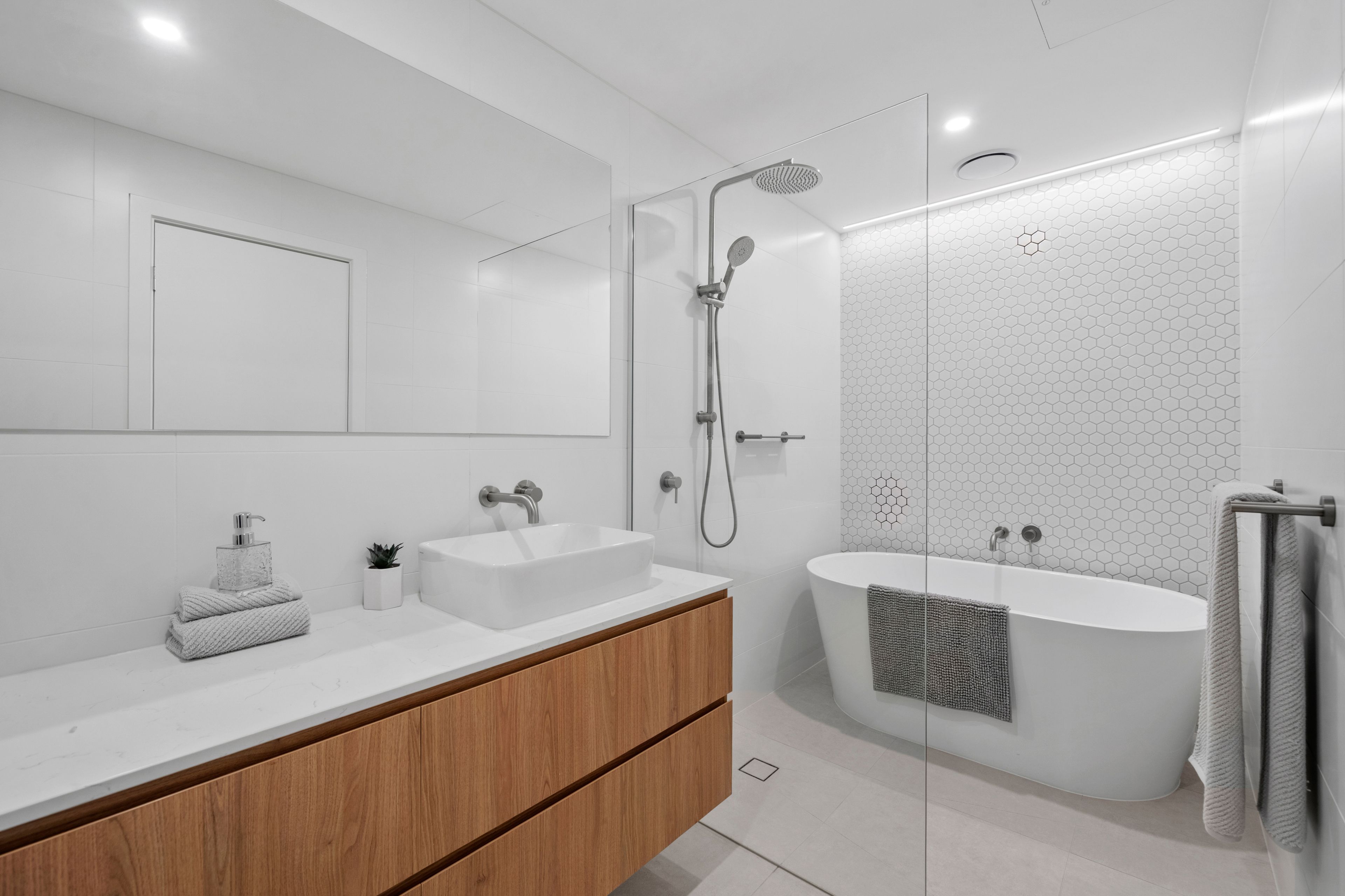 18 Sheoak Crescent — photo 9 of 13
