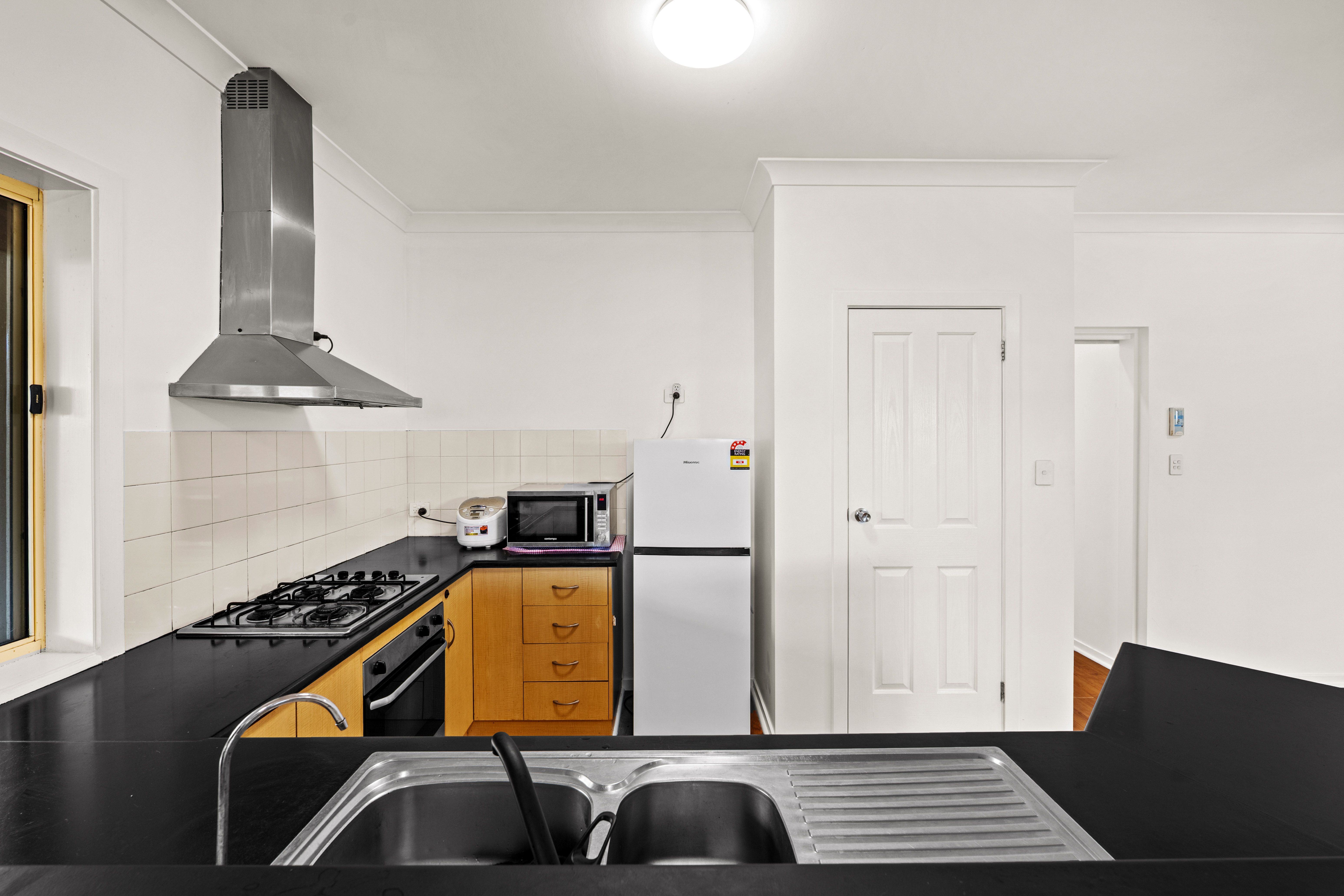55 Rolleston Avenue — photo 5 of 25