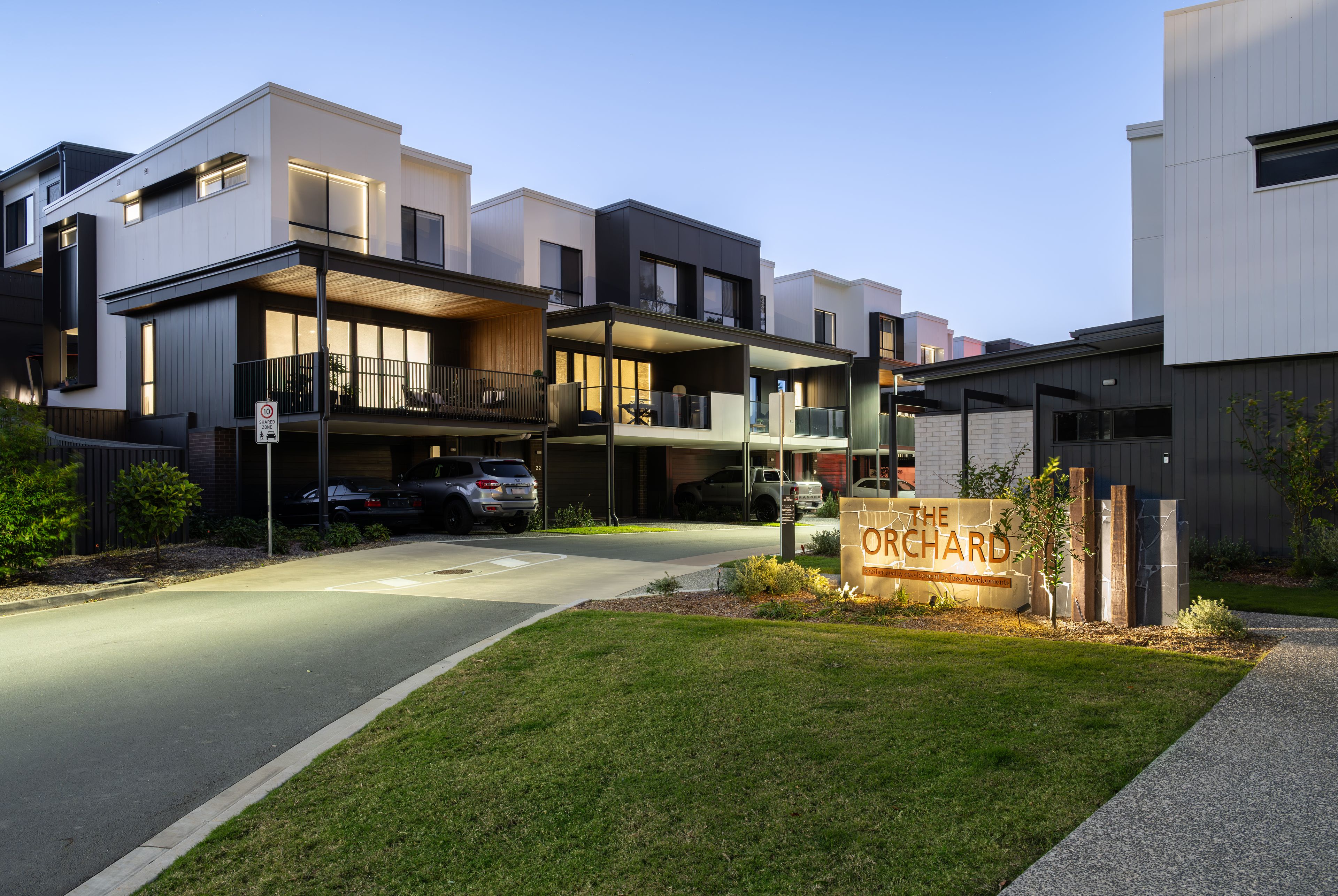 80 Plucks Road, Arana Hills QLD 4054