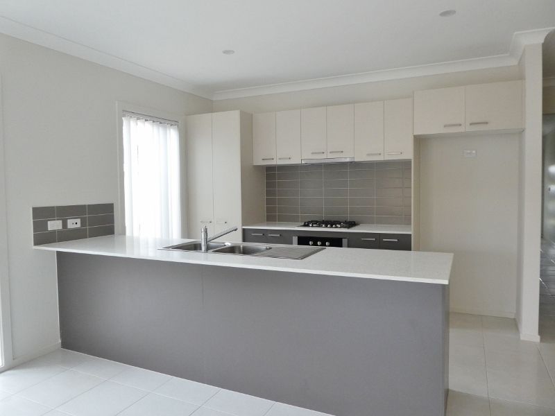 16 Panama Road, CRANBOURNE WEST, VIC 3977