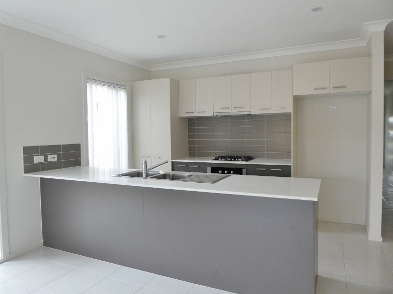 16 Panama Road, CRANBOURNE WEST, VIC 3977