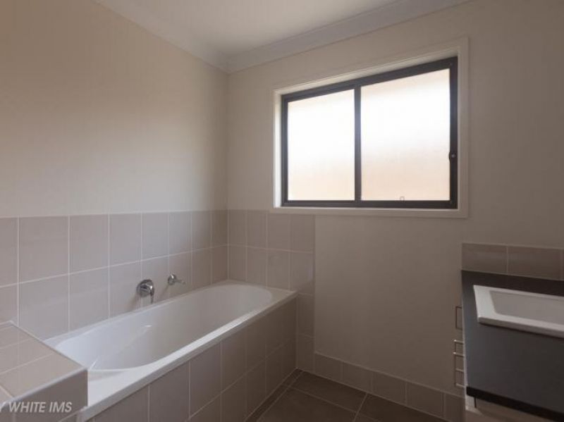 16 Cottrell Drive, Pimpama, QLD 4209