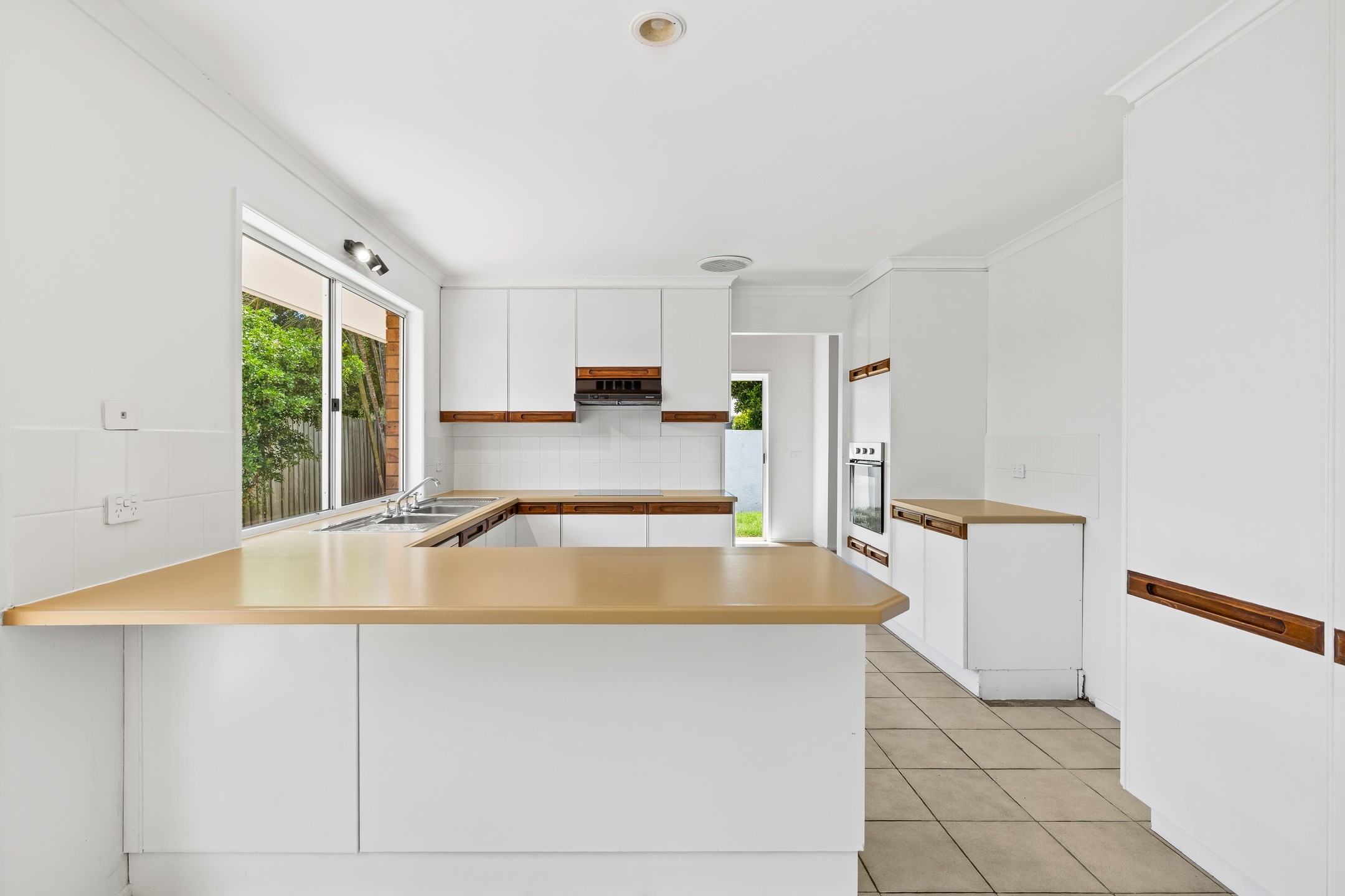 18 Bluebird Parade, Bokarina, QLD 4575