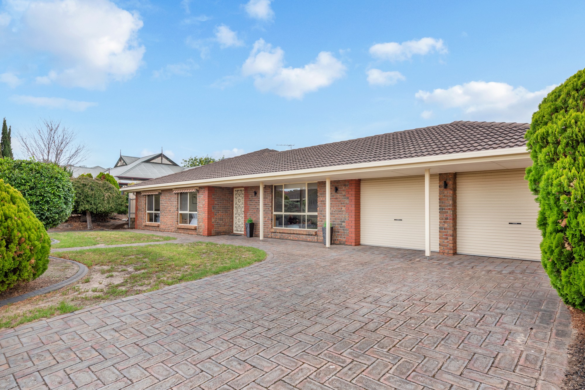 12 Vines Cross Crescent, Onkaparinga Hills, SA 5163