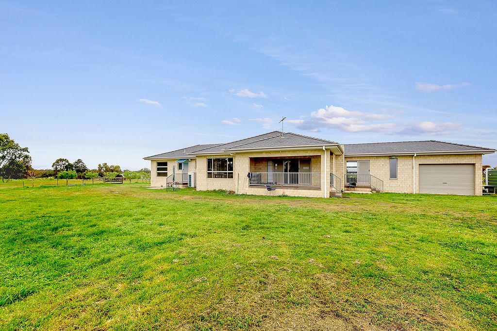 85 Lakeview Drive, Mickleham, VIC 3064