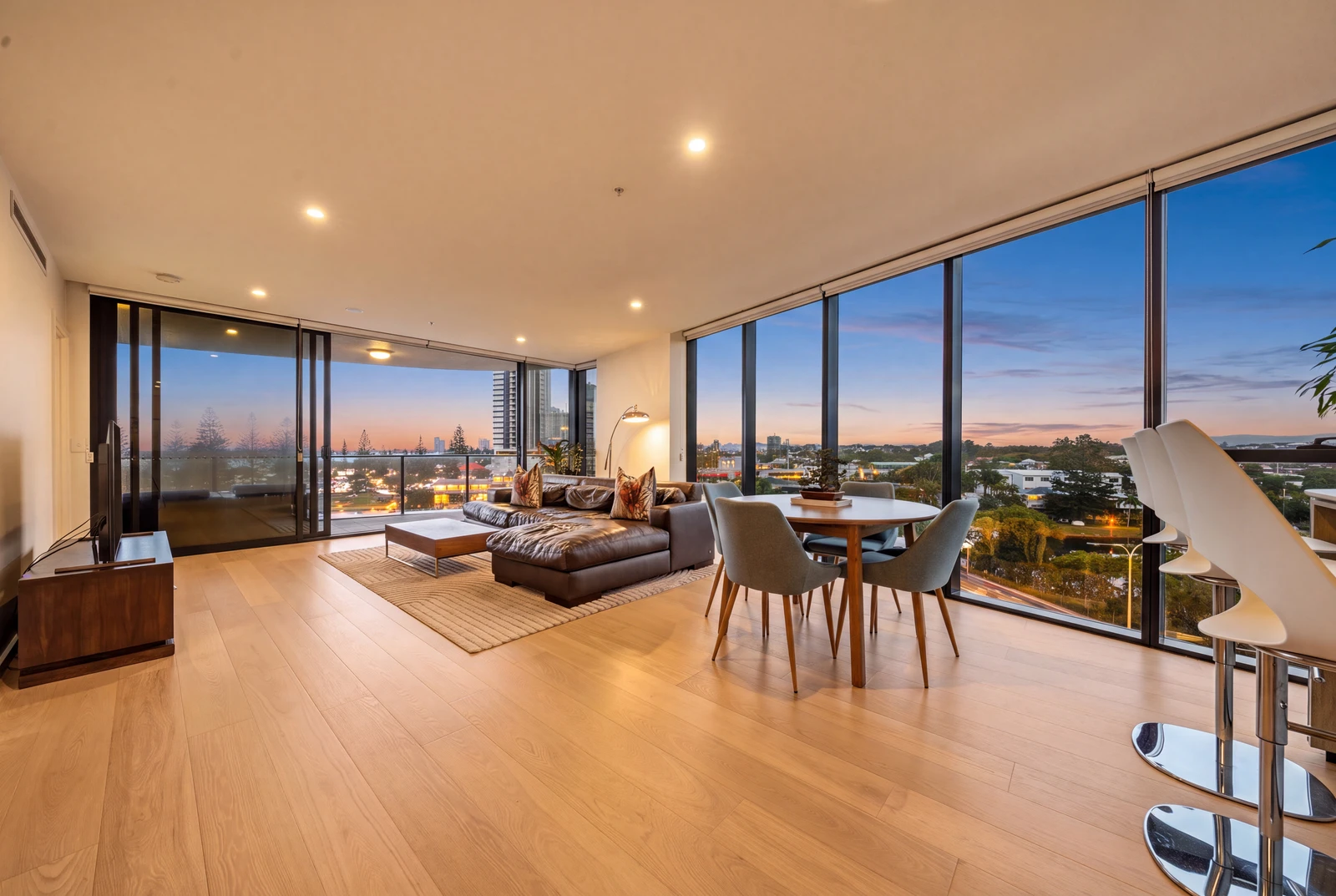 607/180 Marine Parade, Labrador, QLD 4215