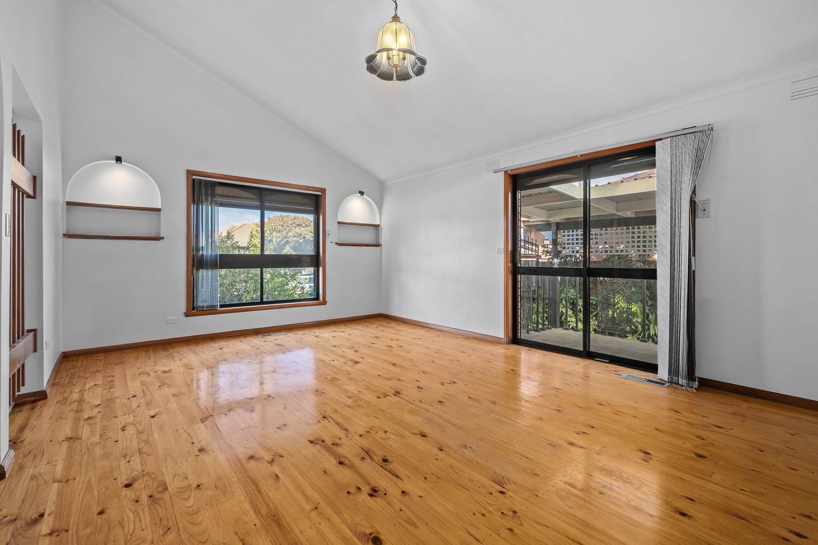 53 Wellington Crescent, Lalor, VIC 3075