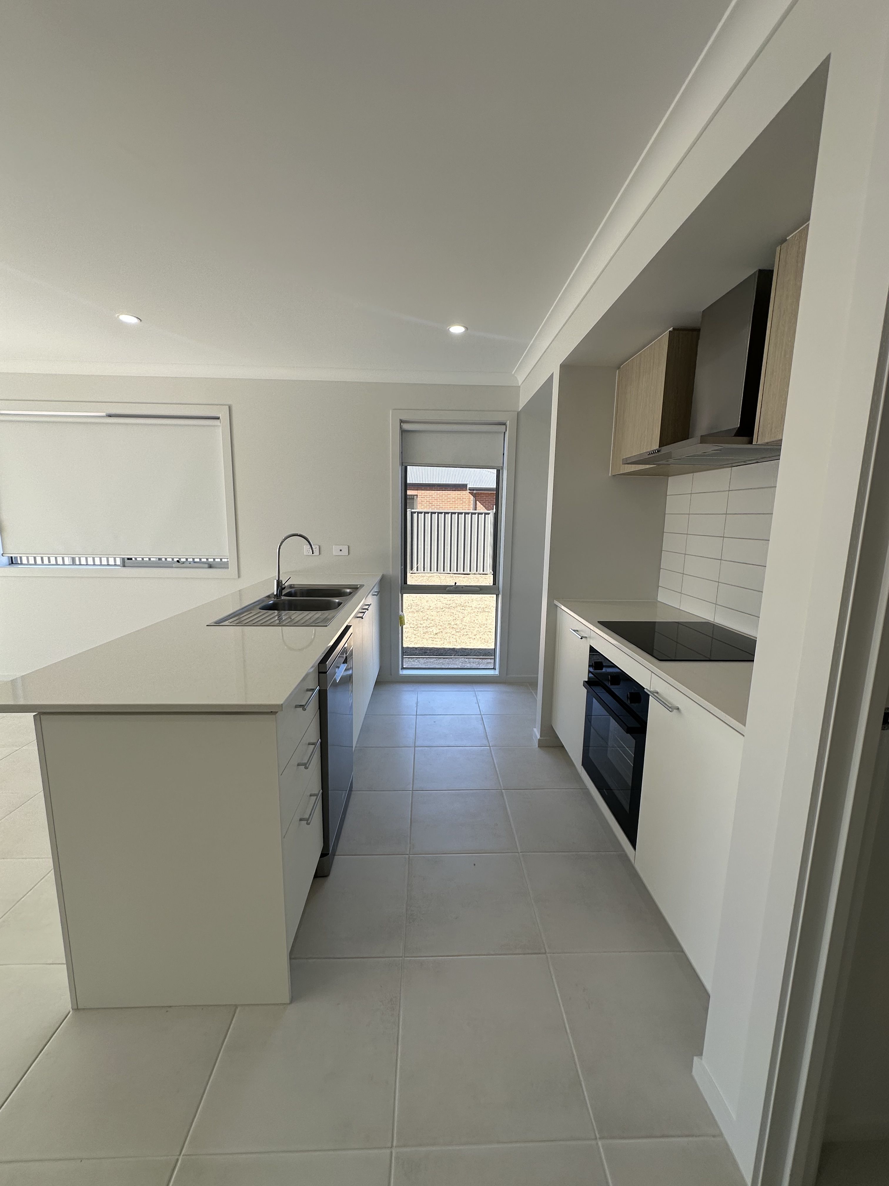 22 Honeyeater Street — photo 3 of 10